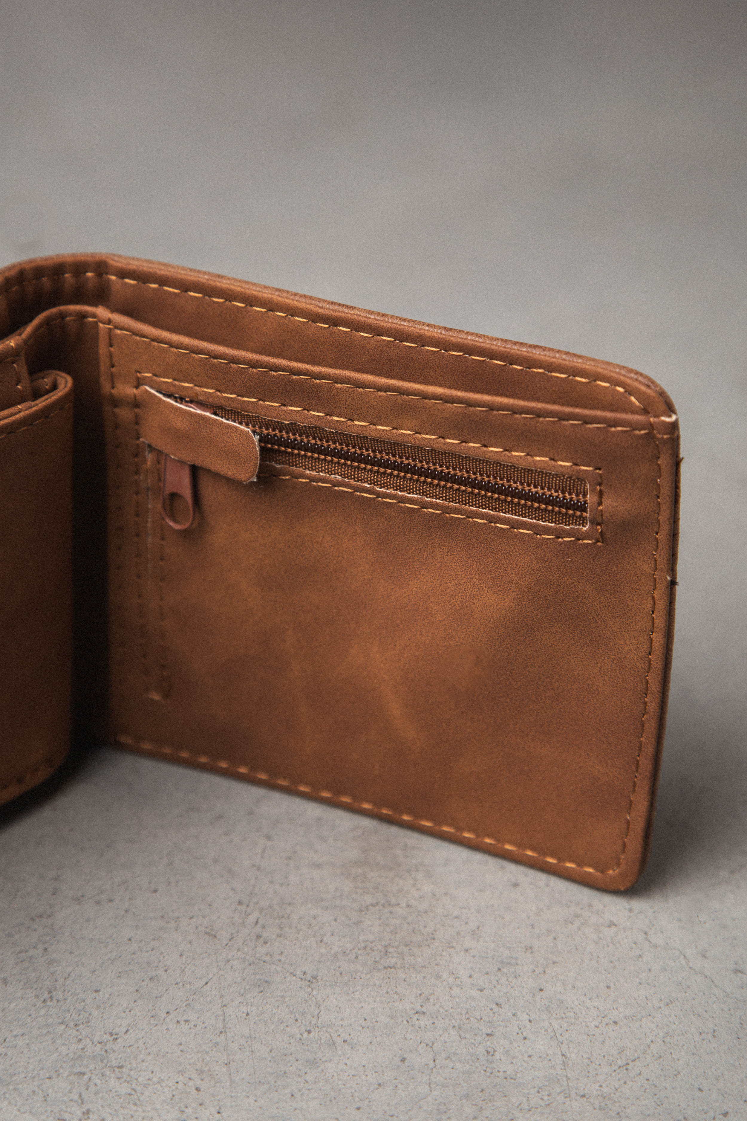 Billetera Colt Marron - Image 2