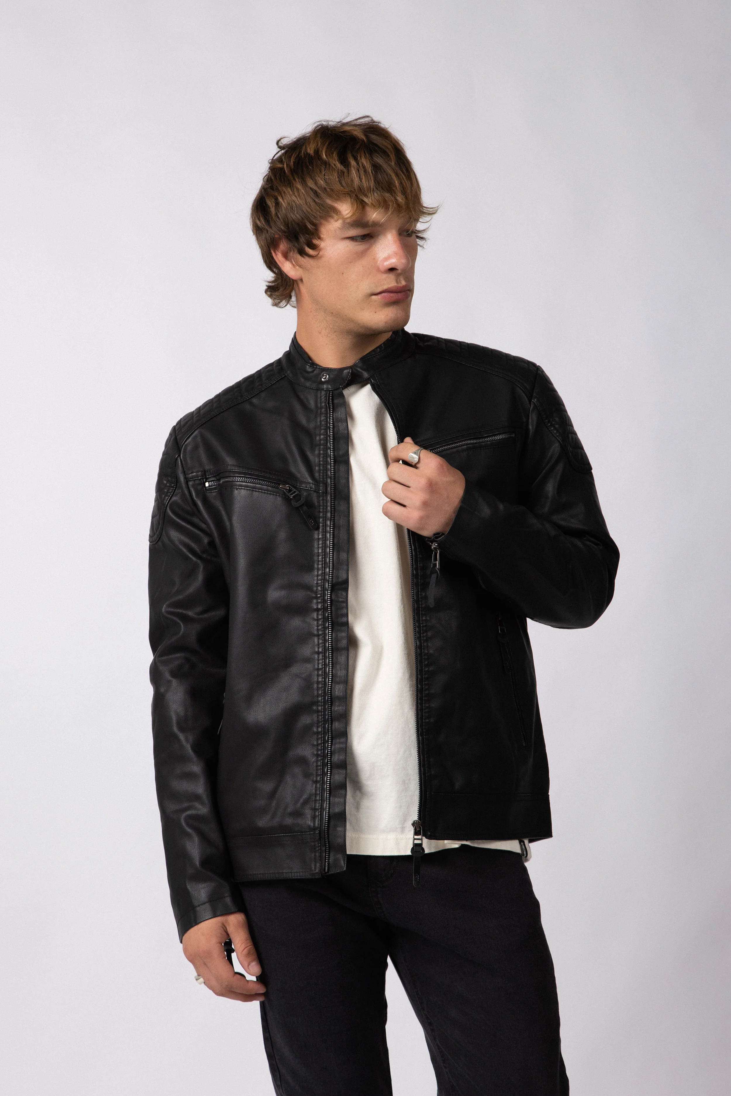 Campera PU Arnold Black - Image 4