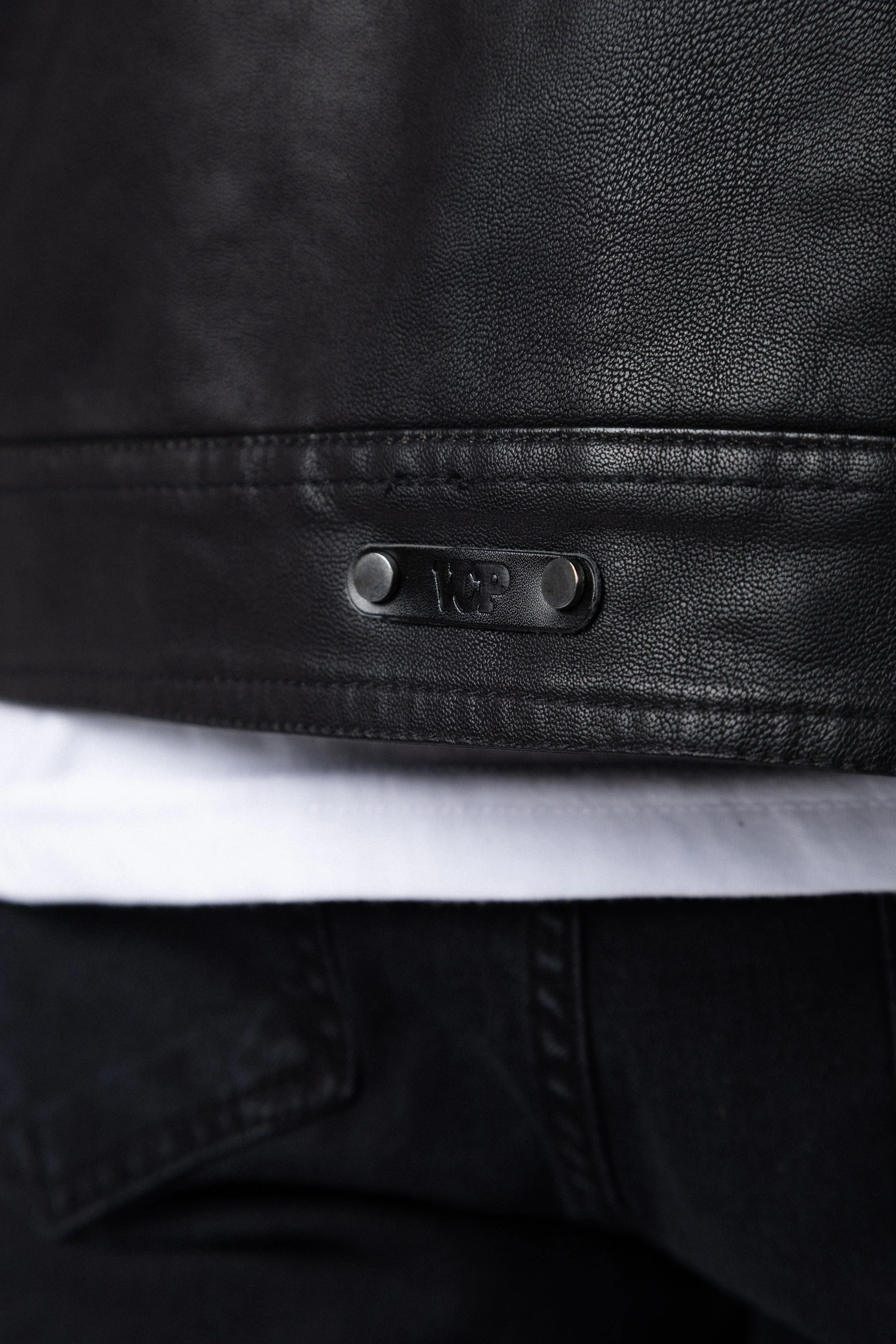 Campera PU Stan Black - Image 5