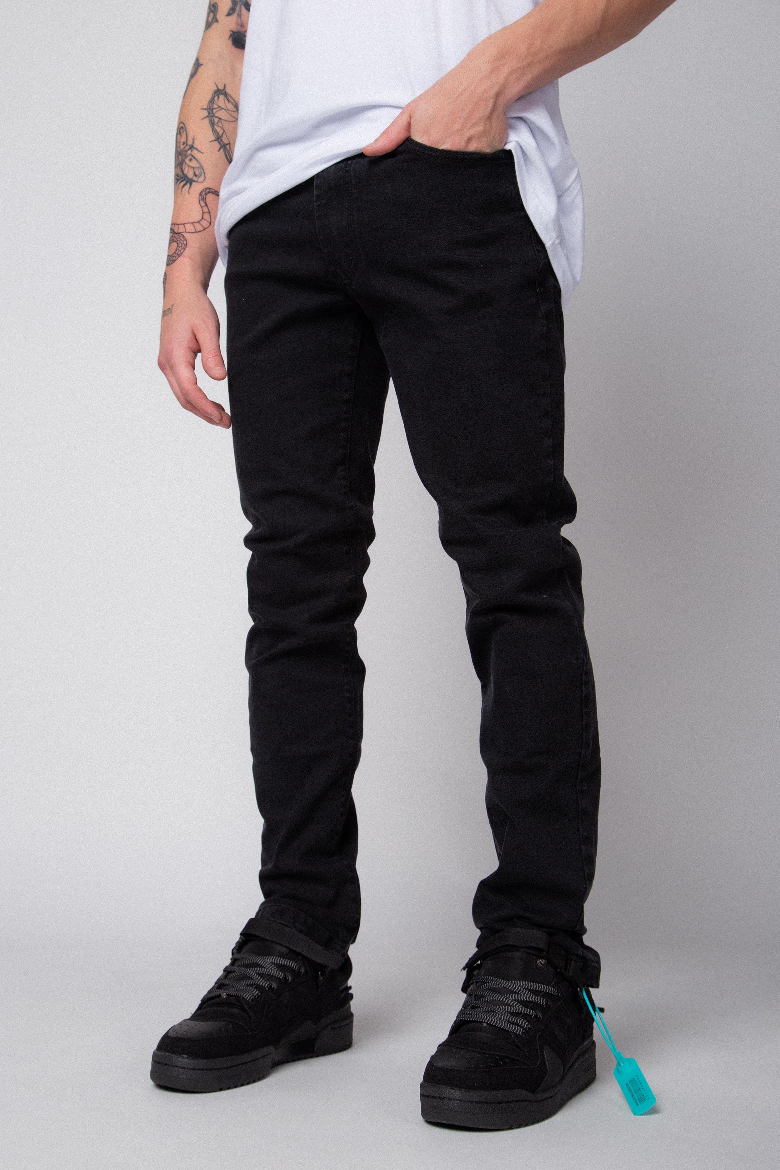 Jean Falcon Black - Image 5