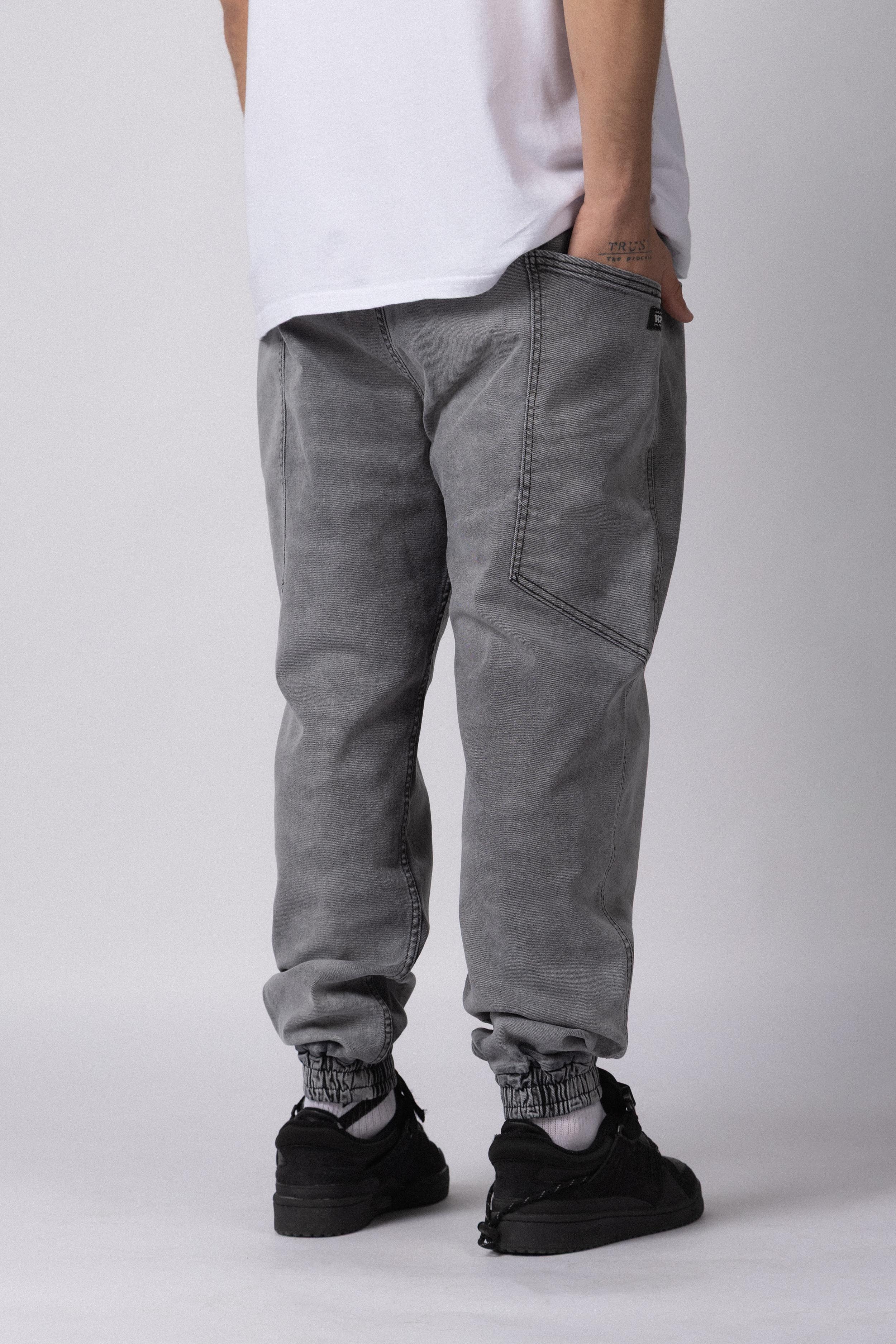 Jogjean Over Marcus Gris - Image 2