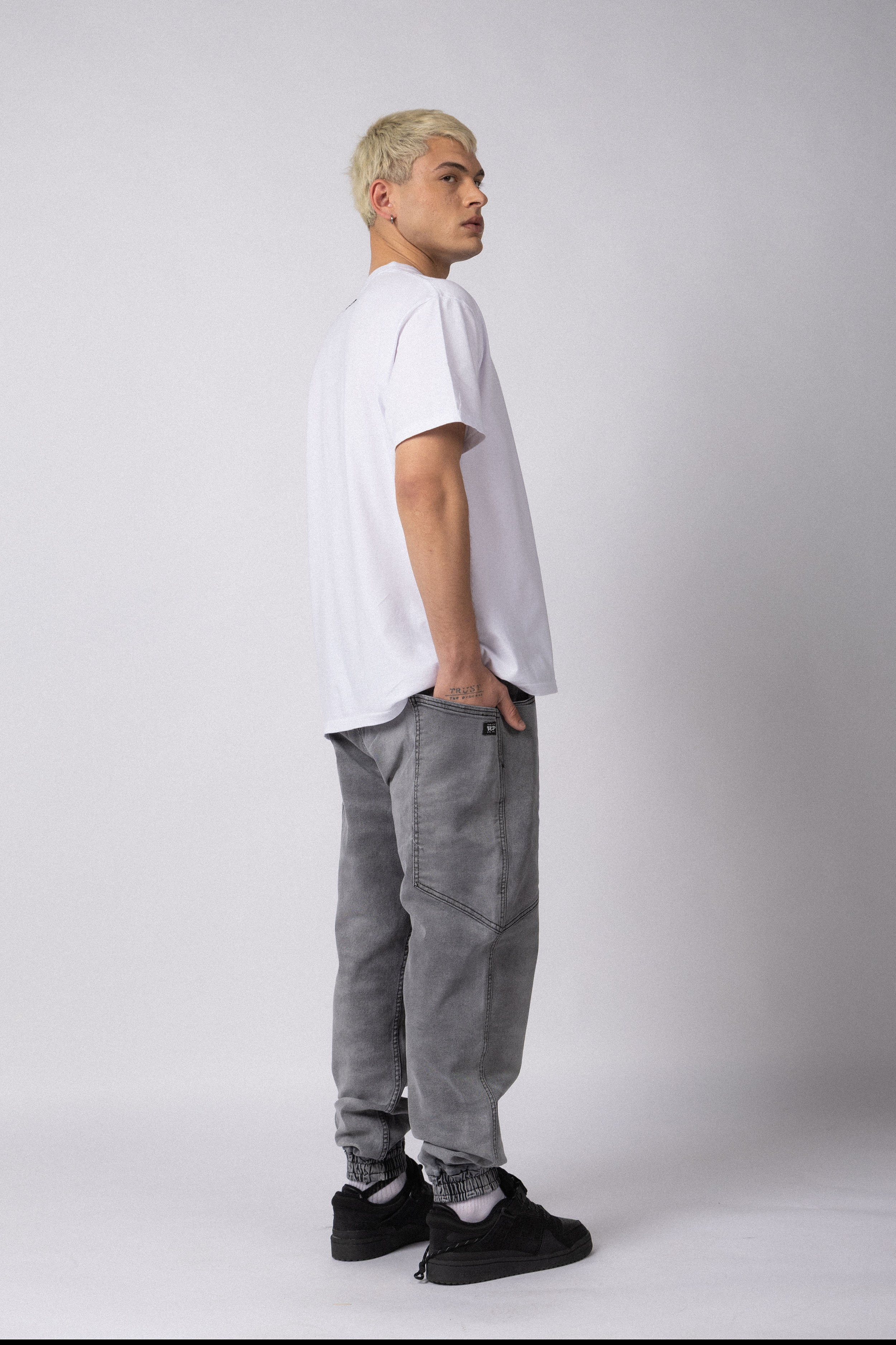 Jogjean Over Marcus Gris - Image 4