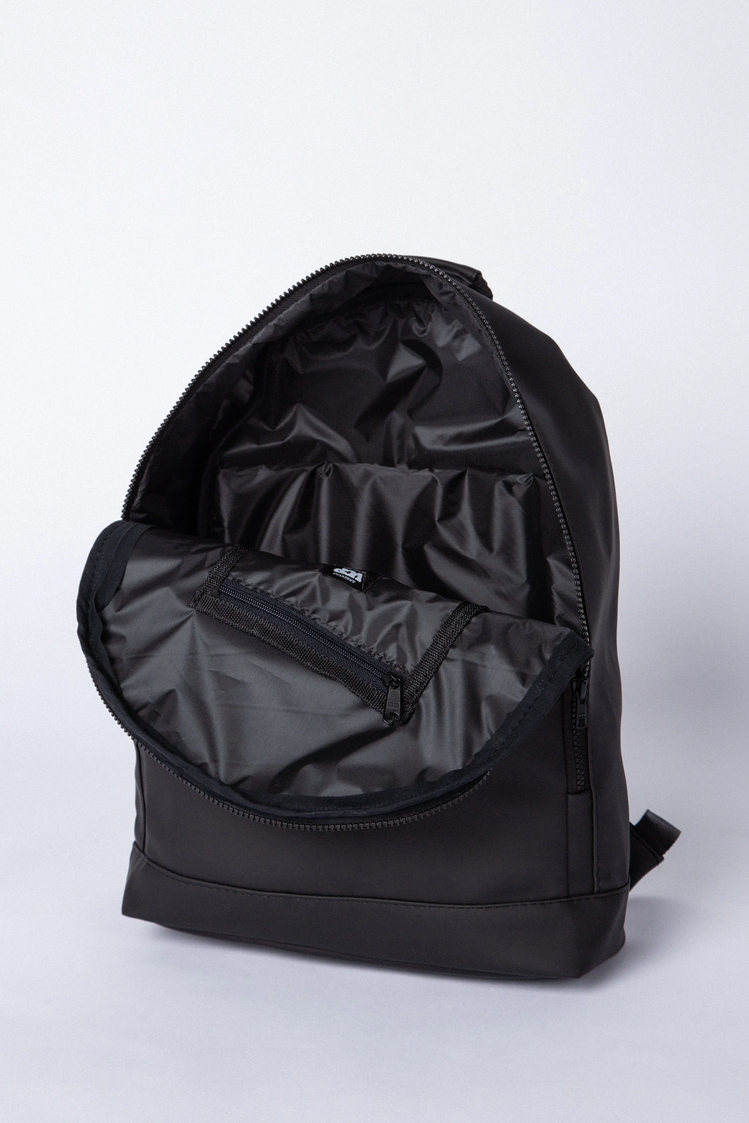 Mochila Kruger PU Negra - Image 3