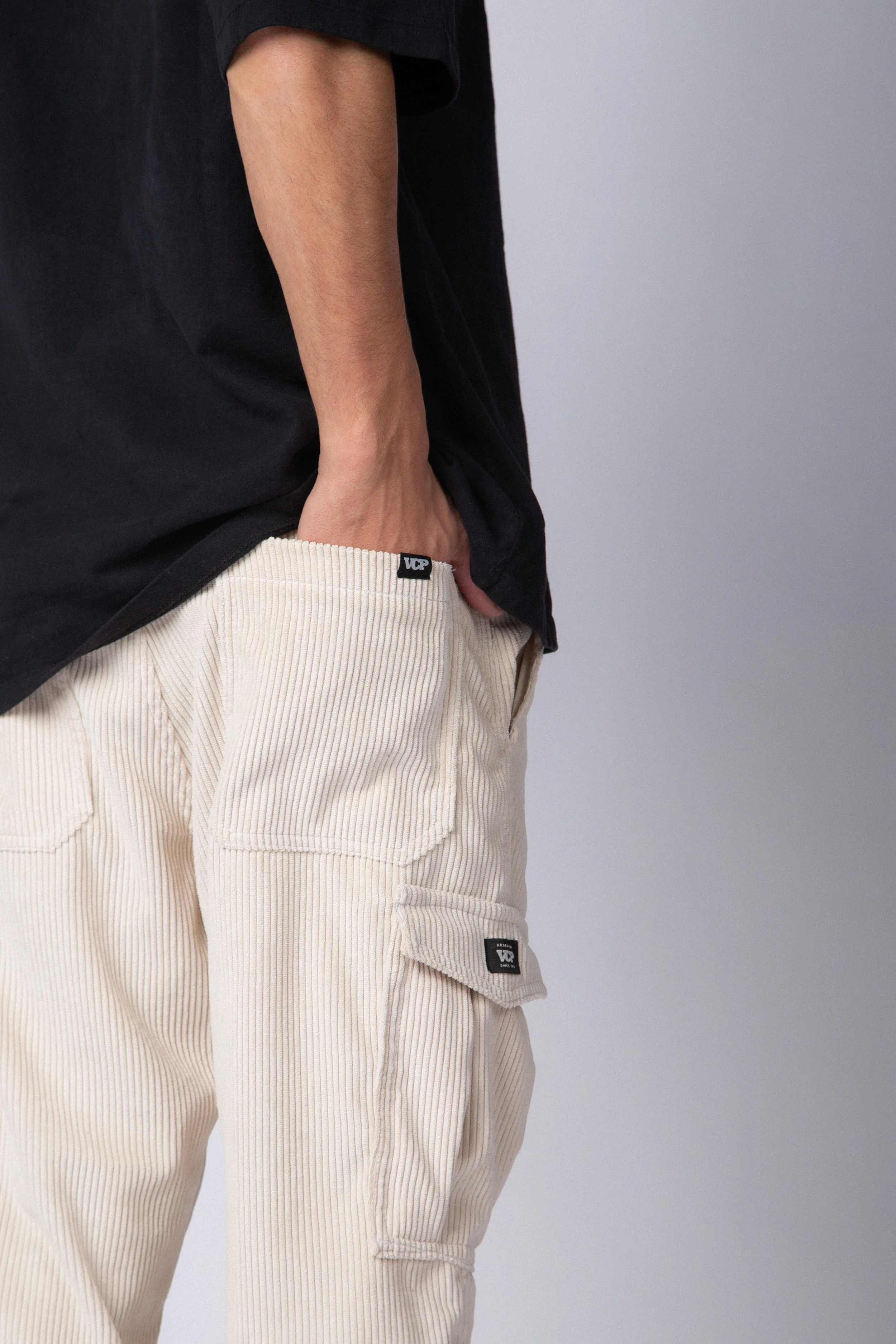 Pantalón Cargo Norman Beige - Image 3