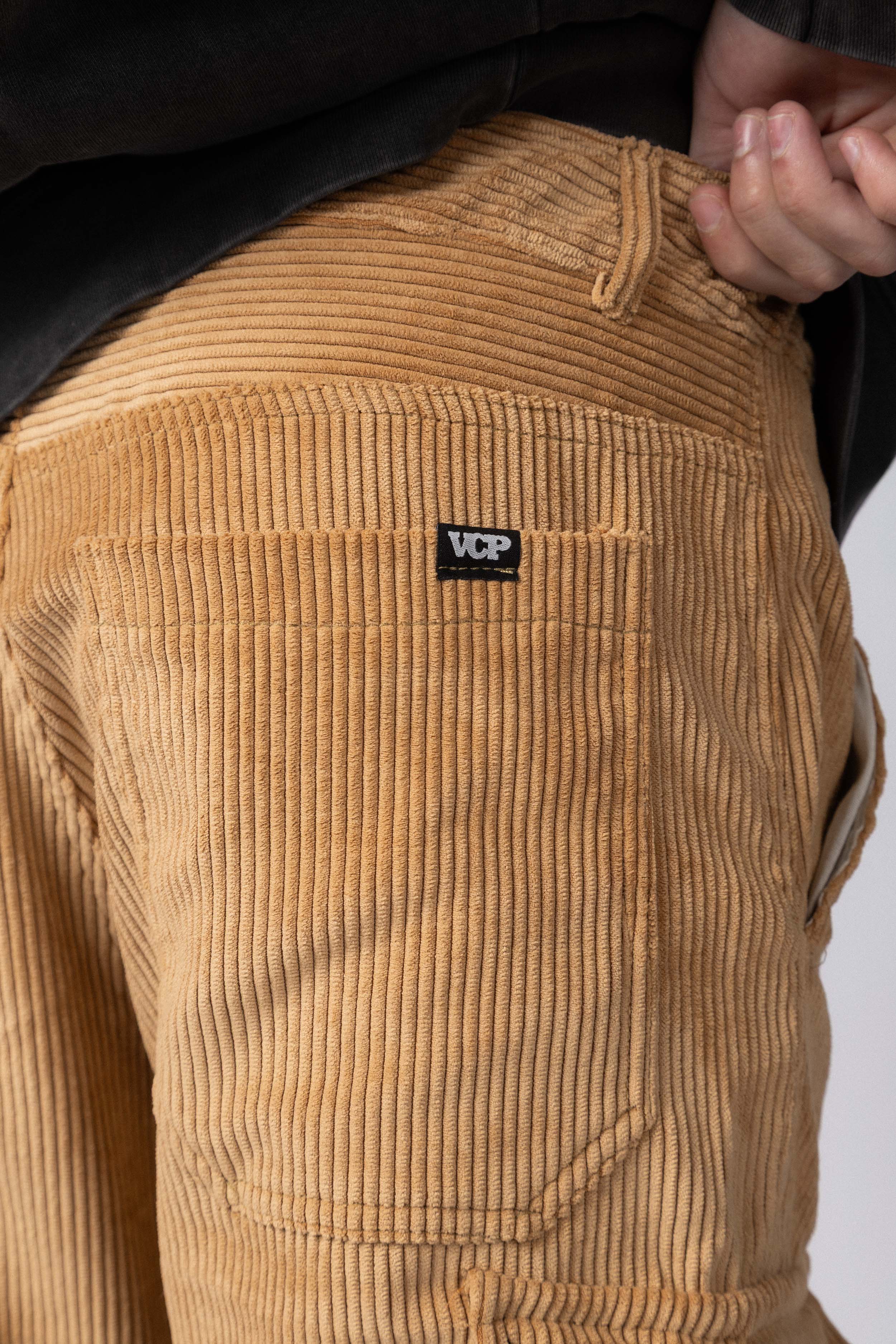 Pantalón Cargo Norman Camel - Image 4