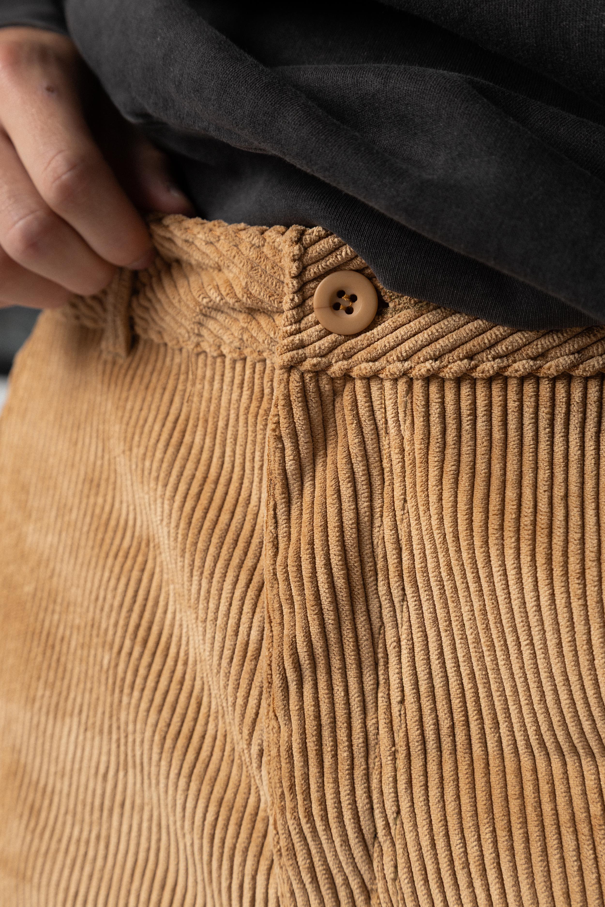 Pantalón Cargo Norman Camel - Image 5