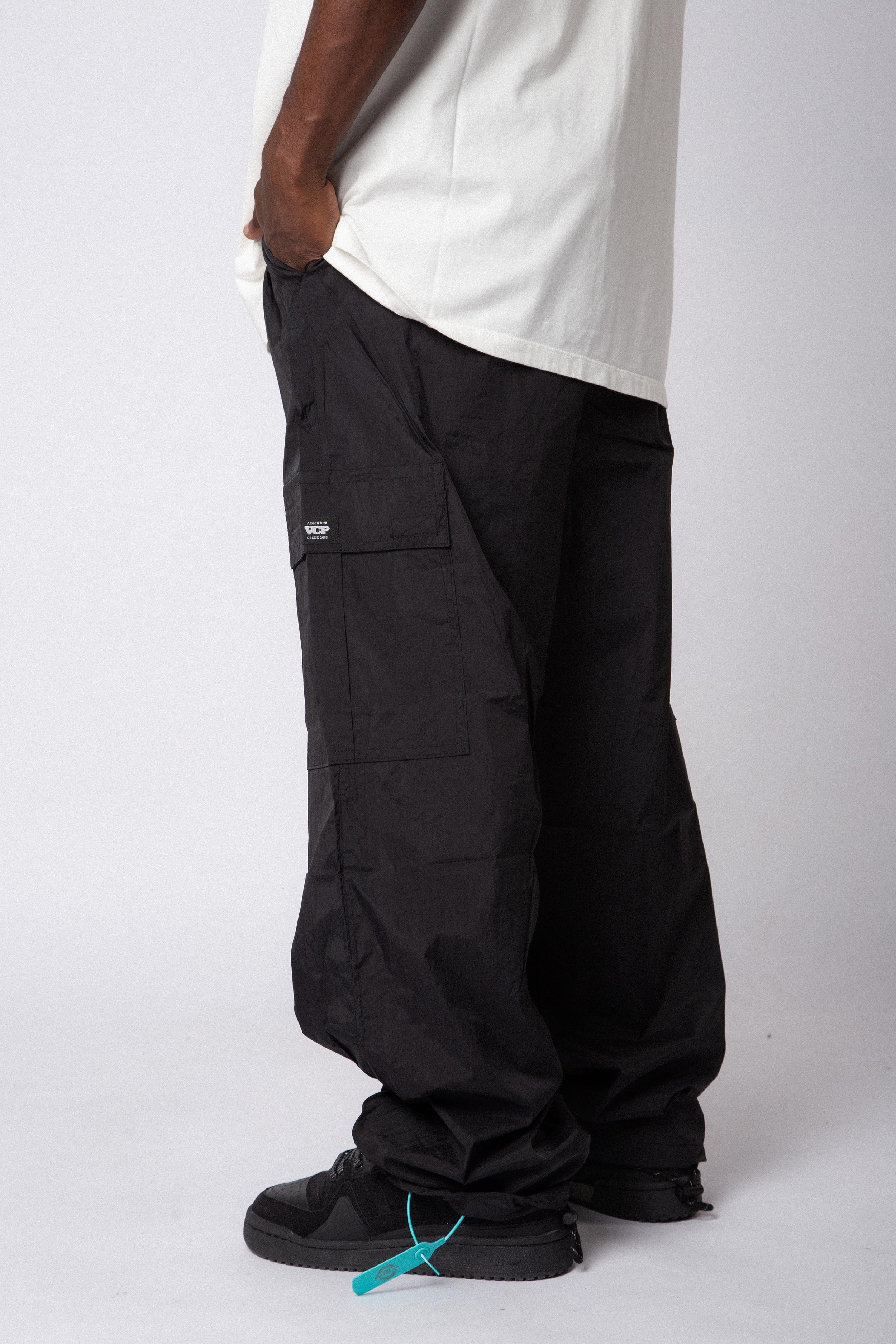Pantalon Cargo Olson Negro - Image 2
