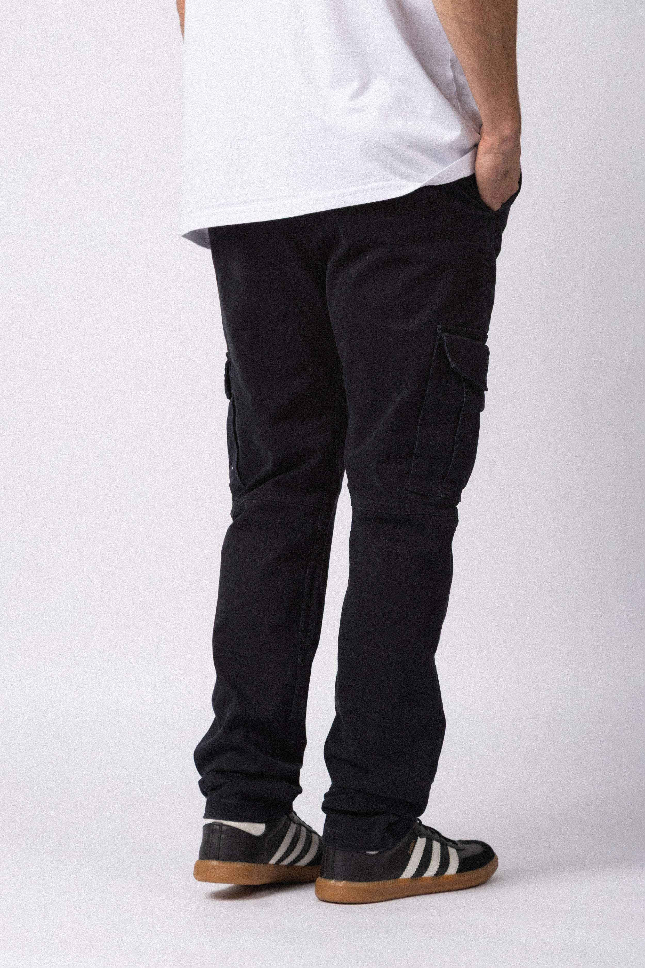 Pantalón Cargo Trail Negro - Image 5