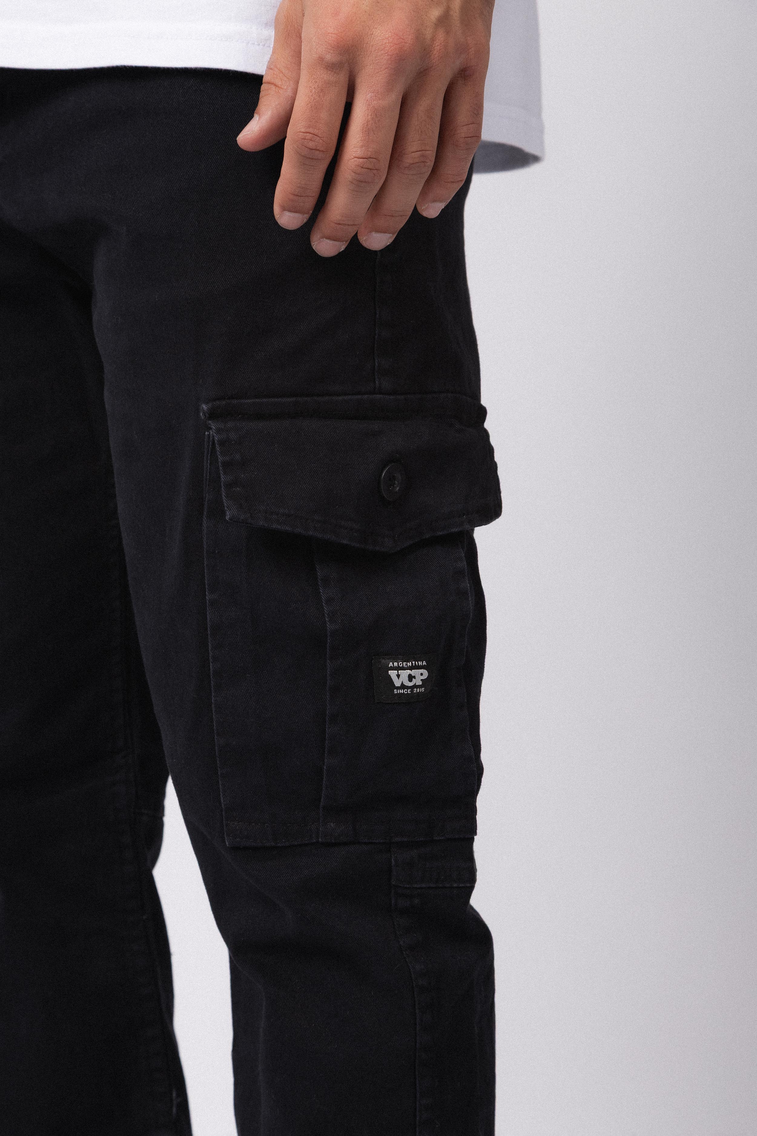 Pantalón Cargo Trail Negro - Image 7