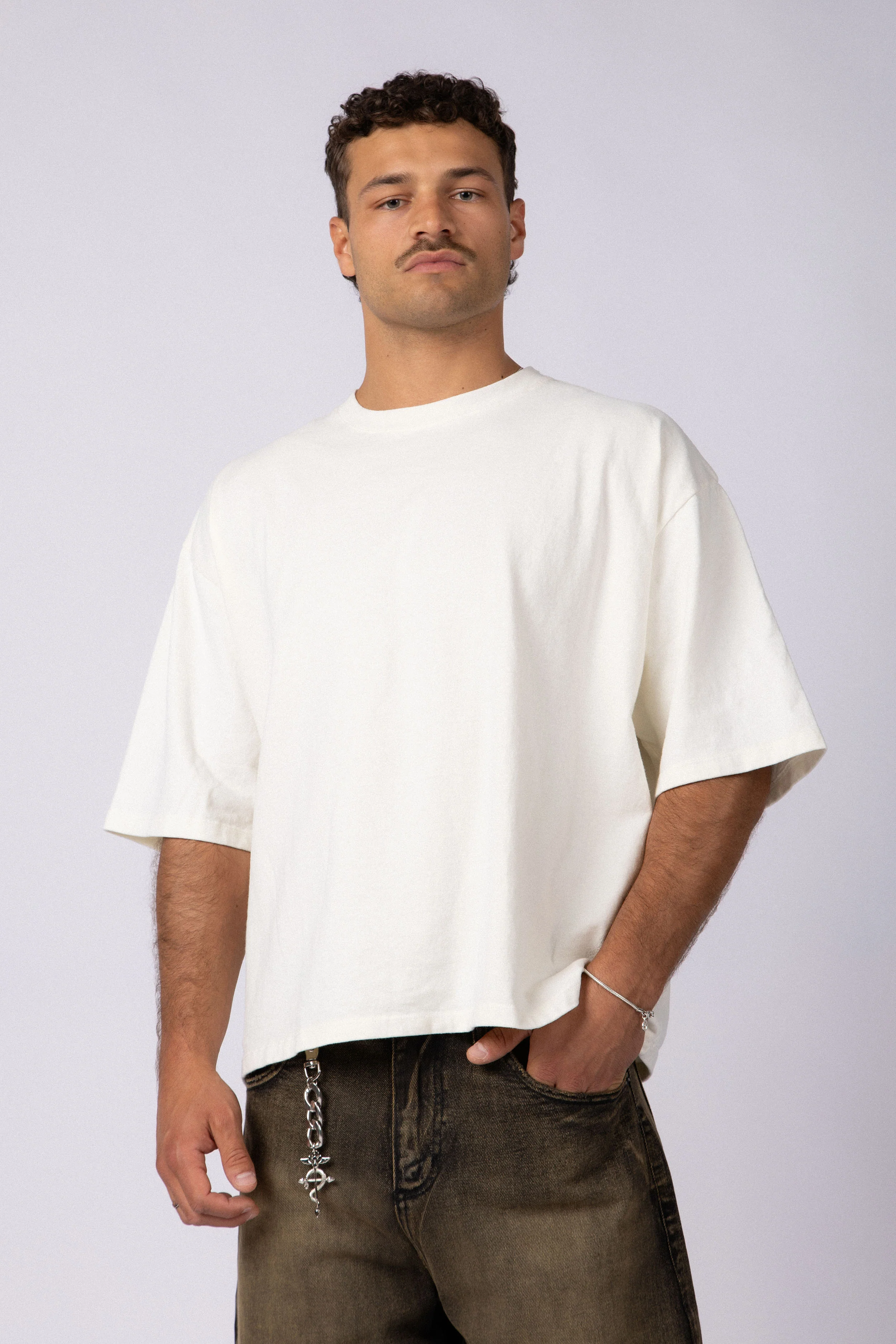 Remera Boxy Zac Crudo