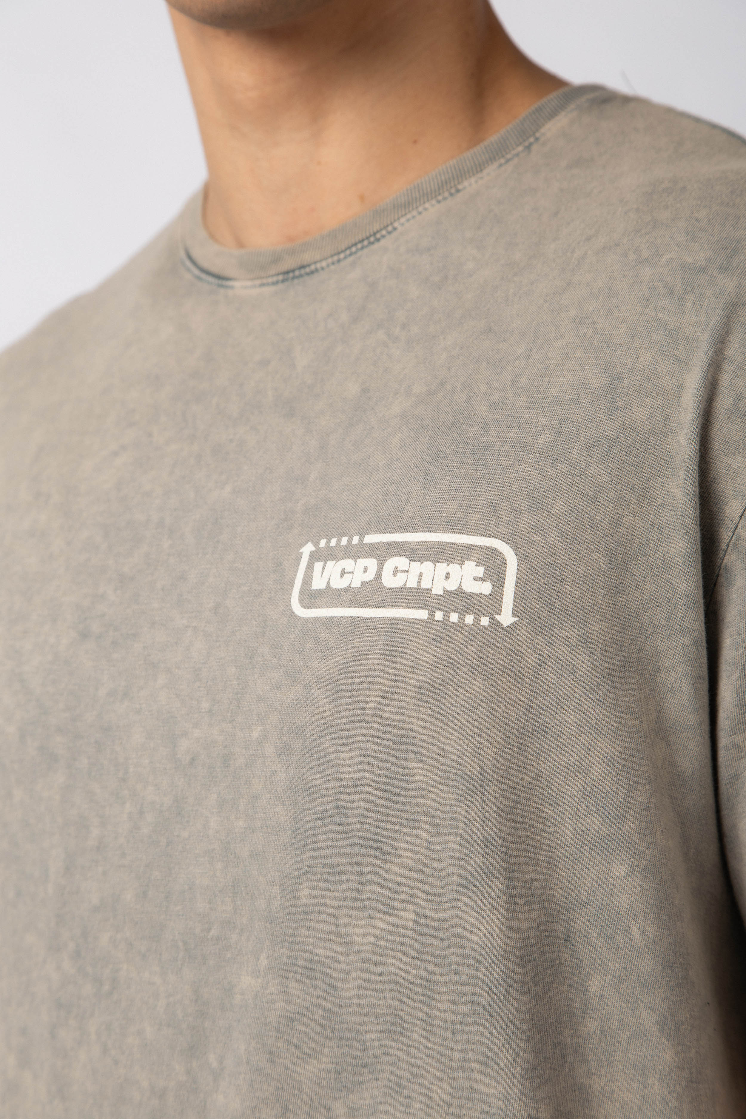 Remera DB Frame Rust - Image 2