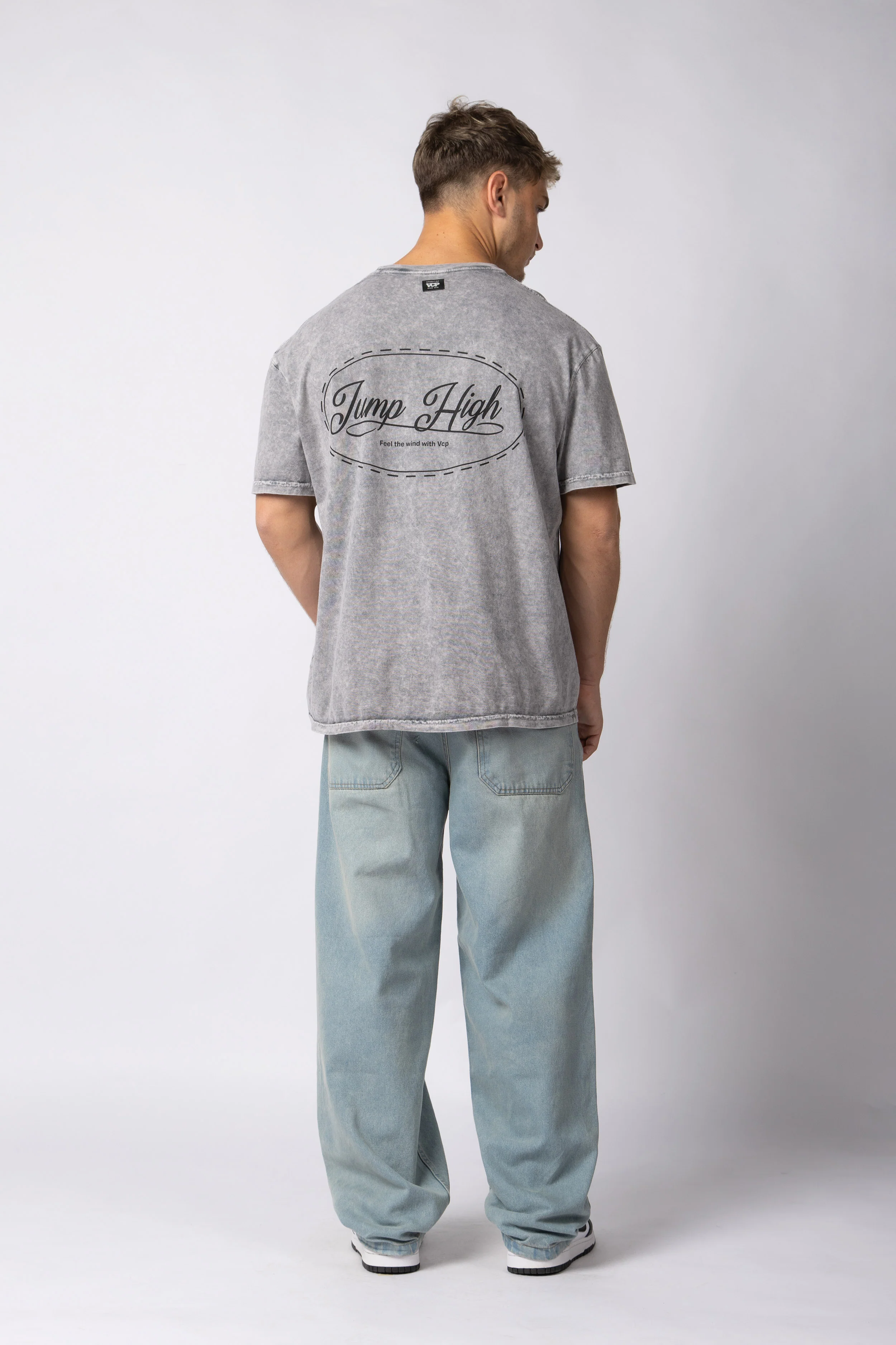 Remera DB Jump Gris - Image 6