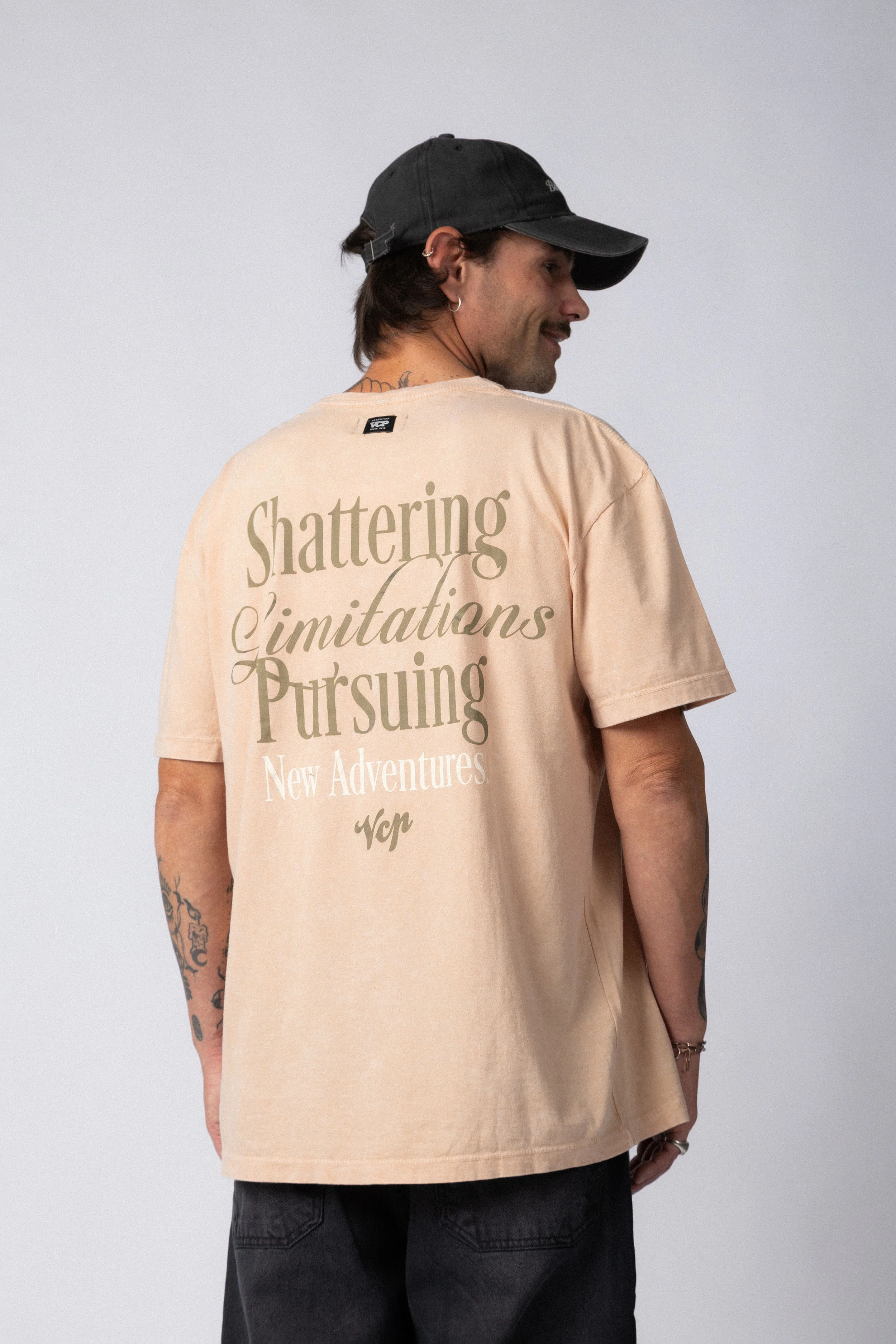 Remera DB Shatter Beige - Image 2
