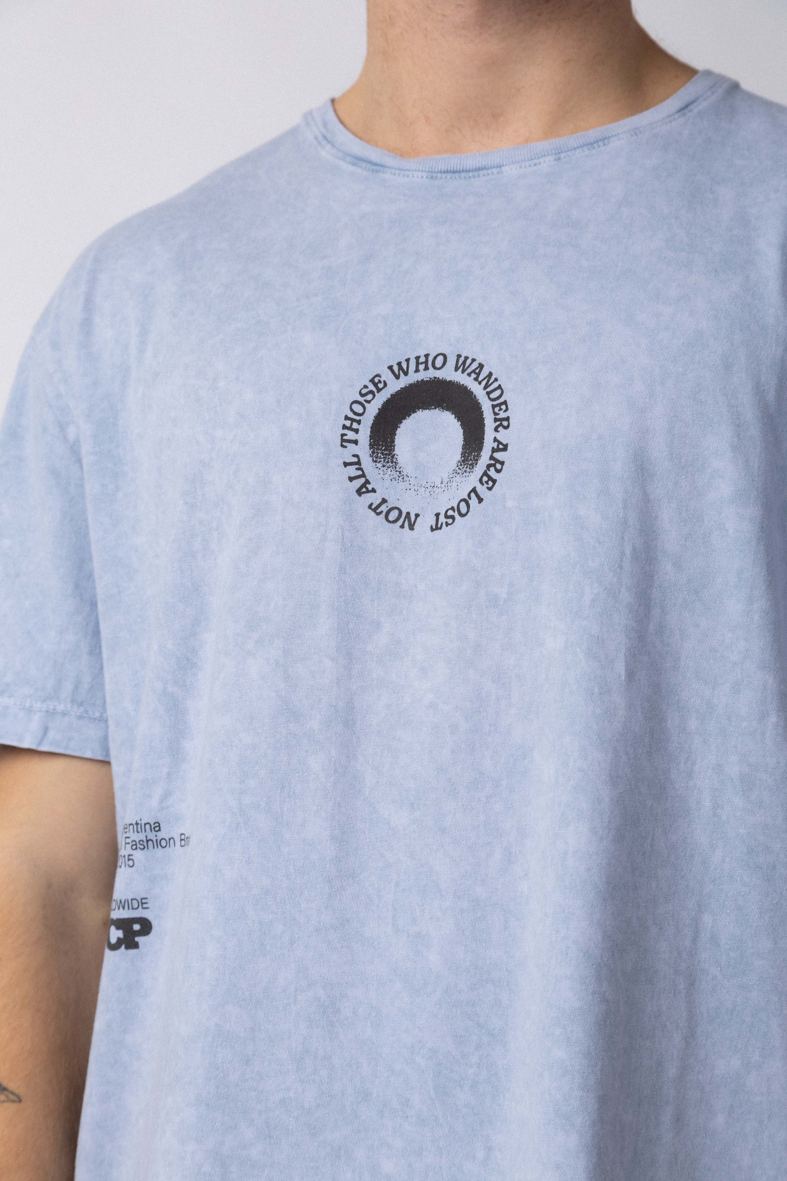 Remera DB Story Celeste - Image 4
