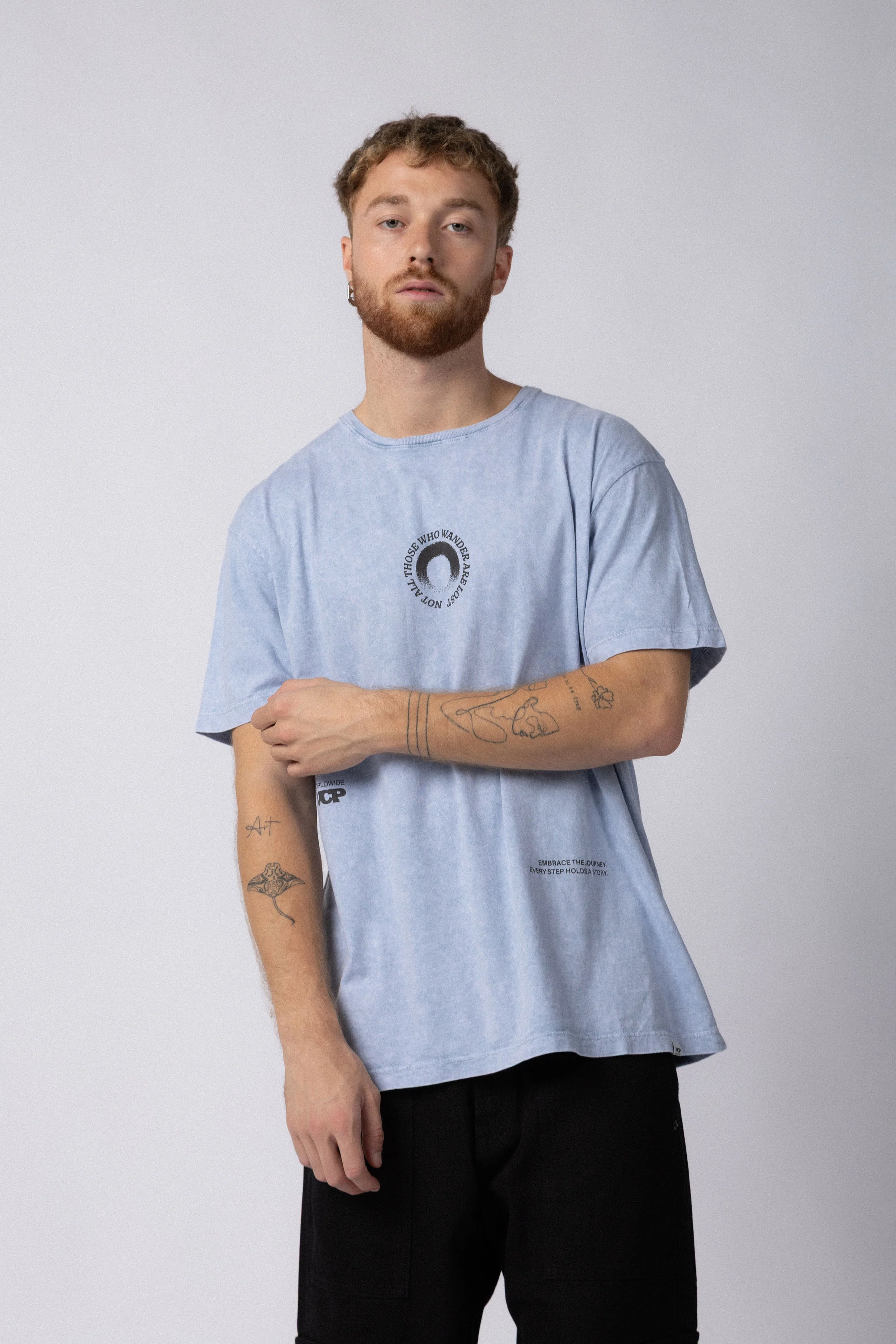 Remera DB Story Celeste - Image 6