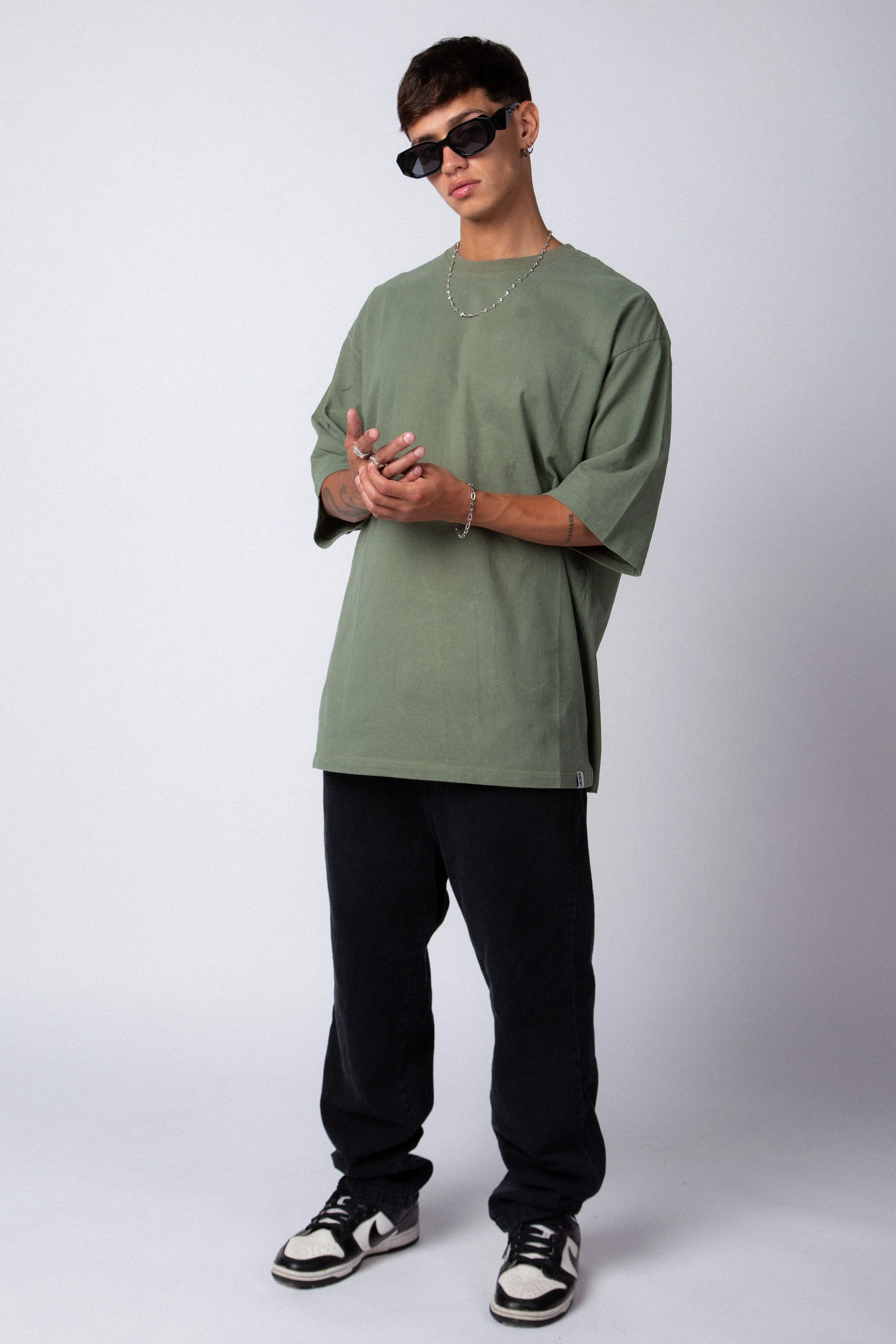 Remera Over Carl Militar - Image 4