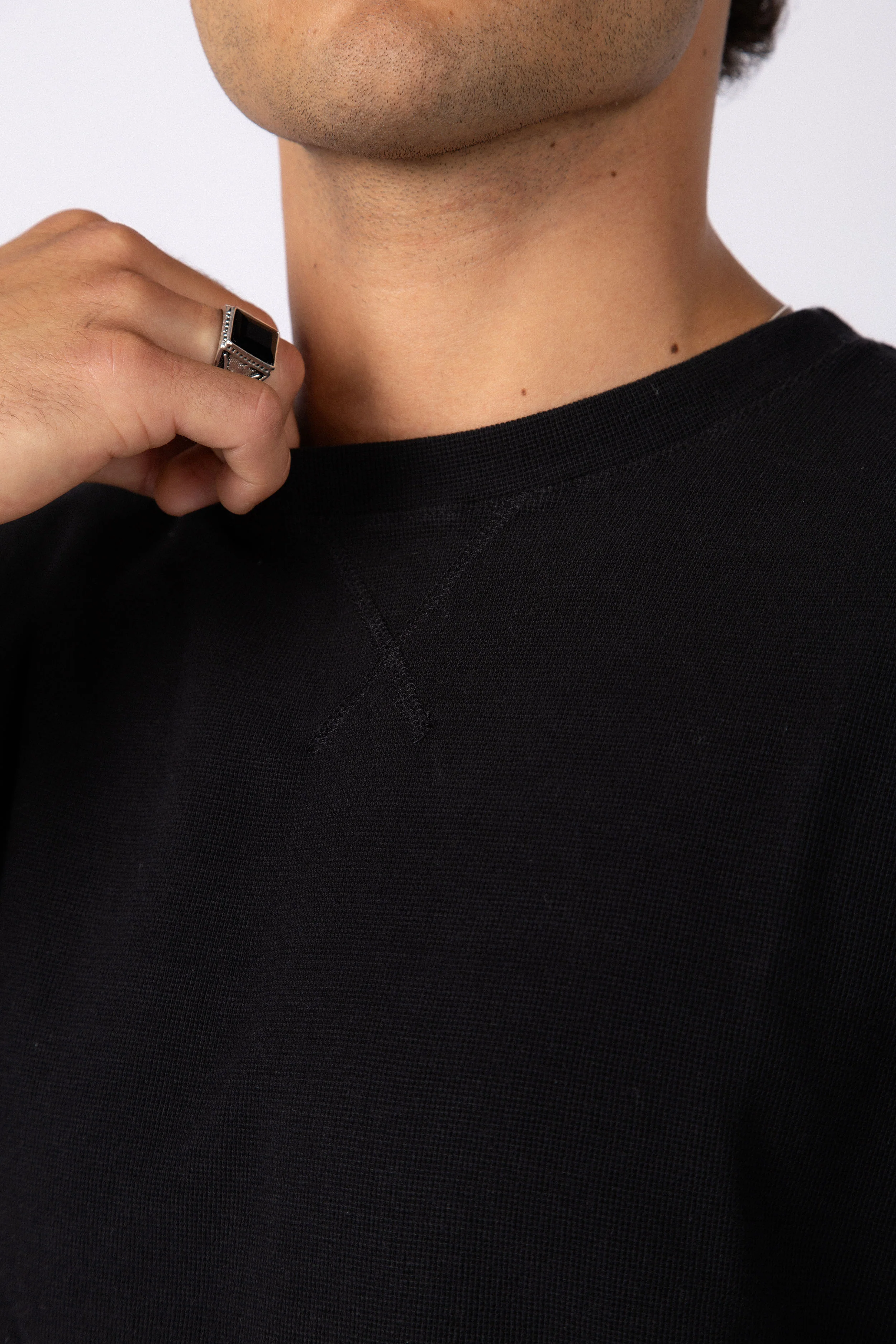 Remera Over Fylo Negra - Image 3