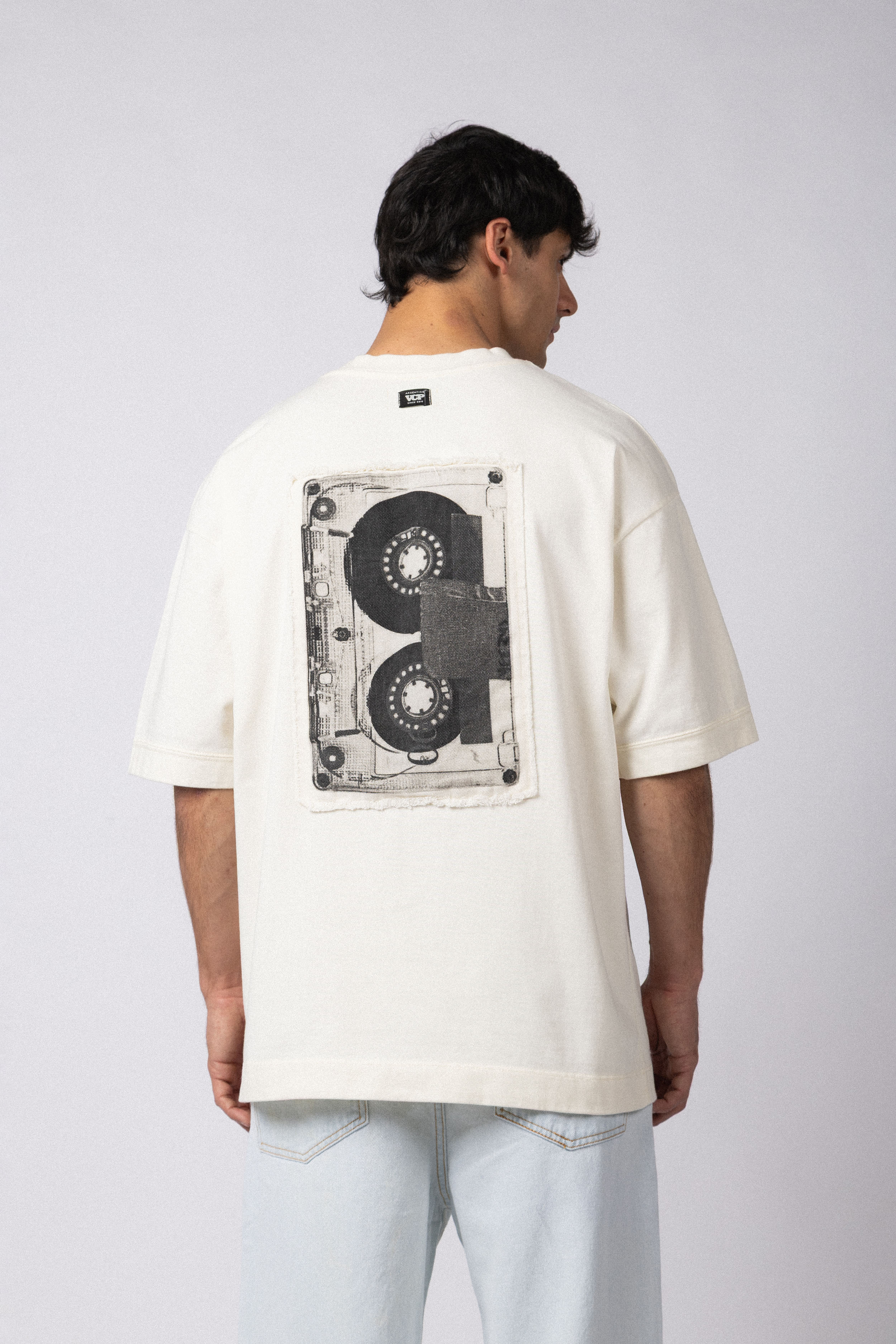 Remera Over GR Song Crudo - Image 2