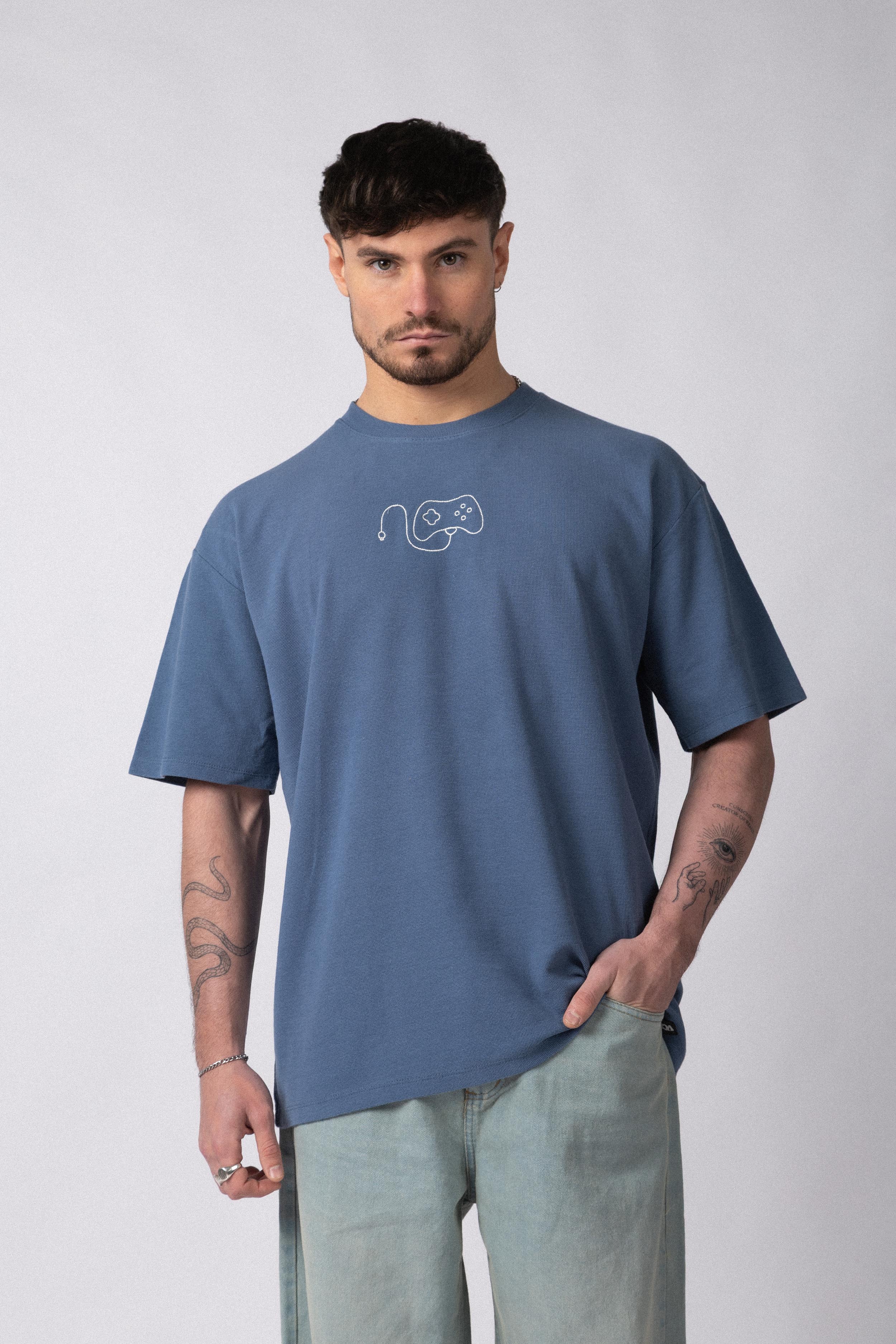 Remera Over Hana Play Navy - Image 3