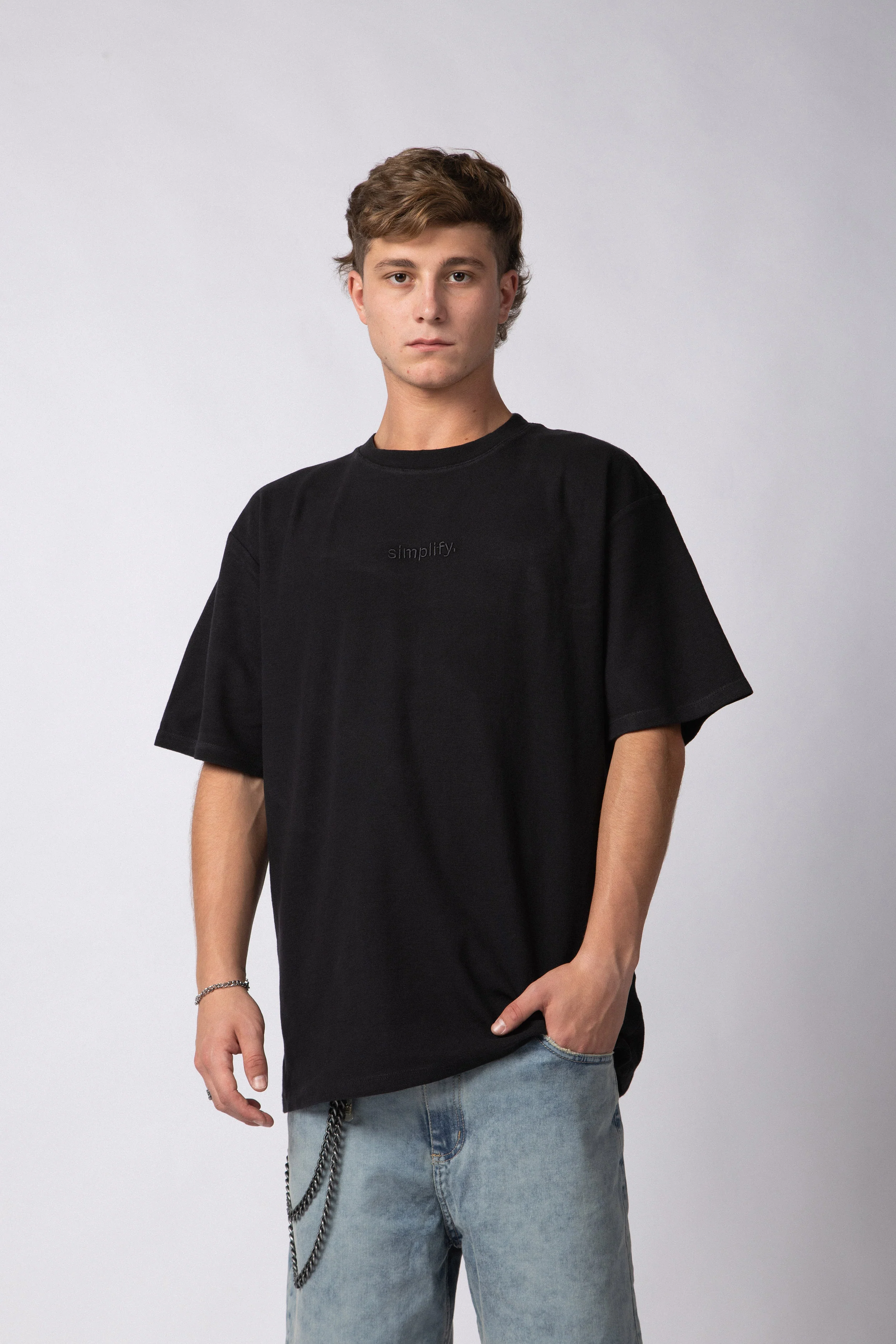Remera Over Hana Simplify Negra