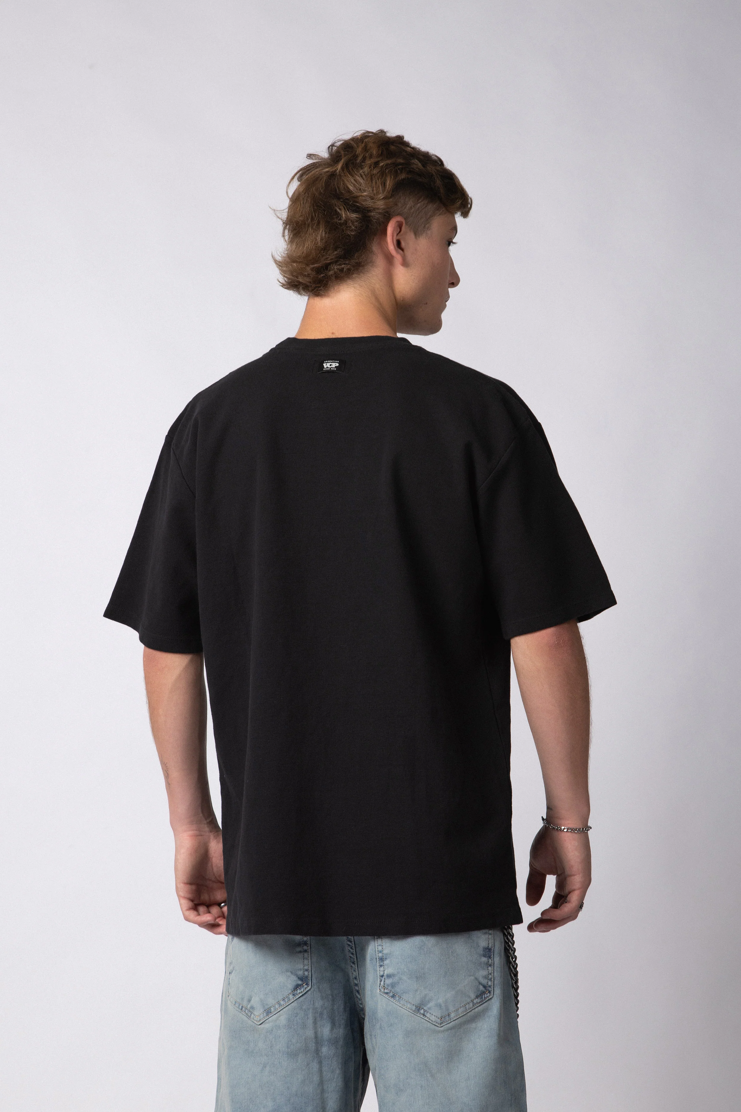 Remera Over Hana Simplify Negra - Image 2