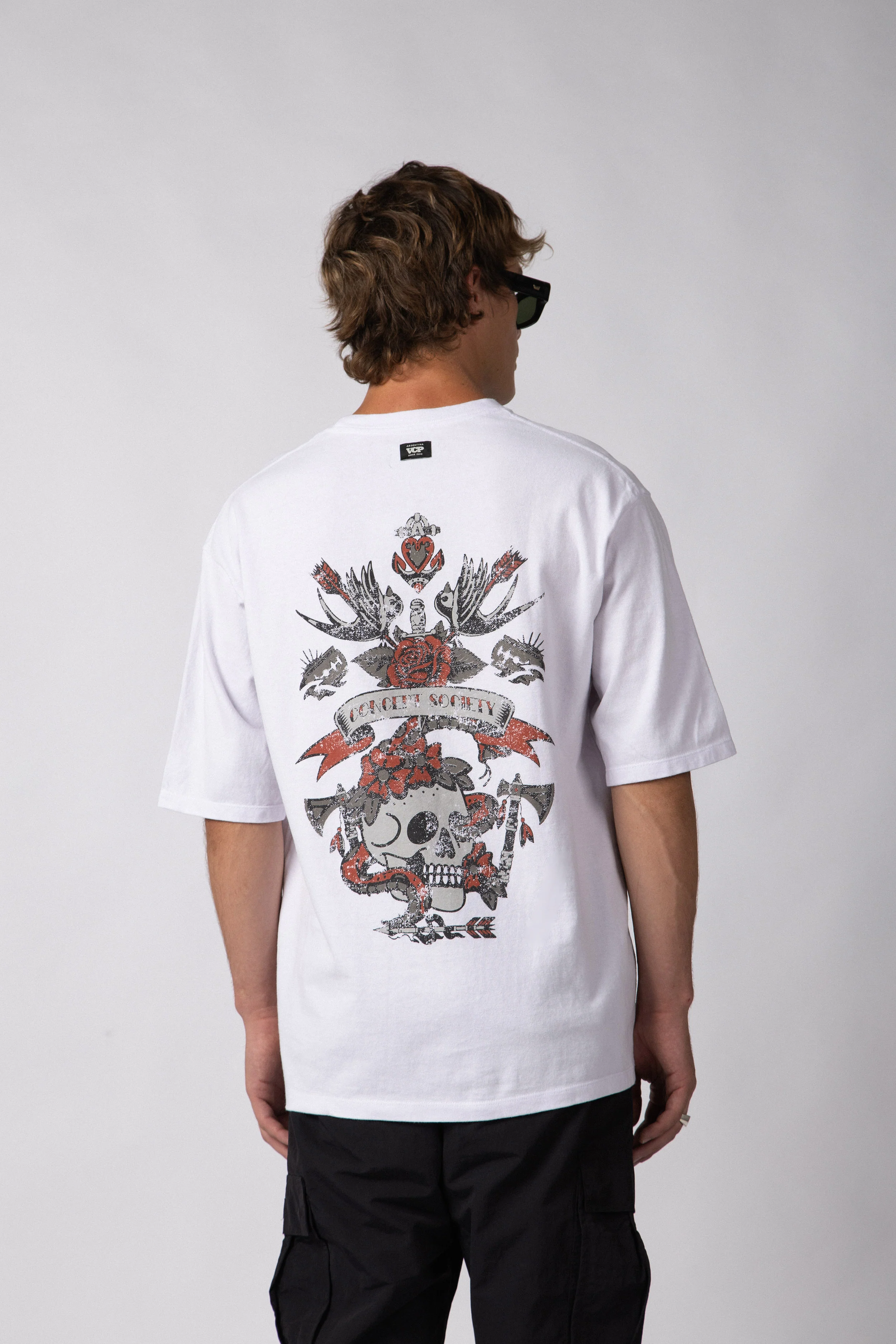Remera Over Rhy Dead Blanca