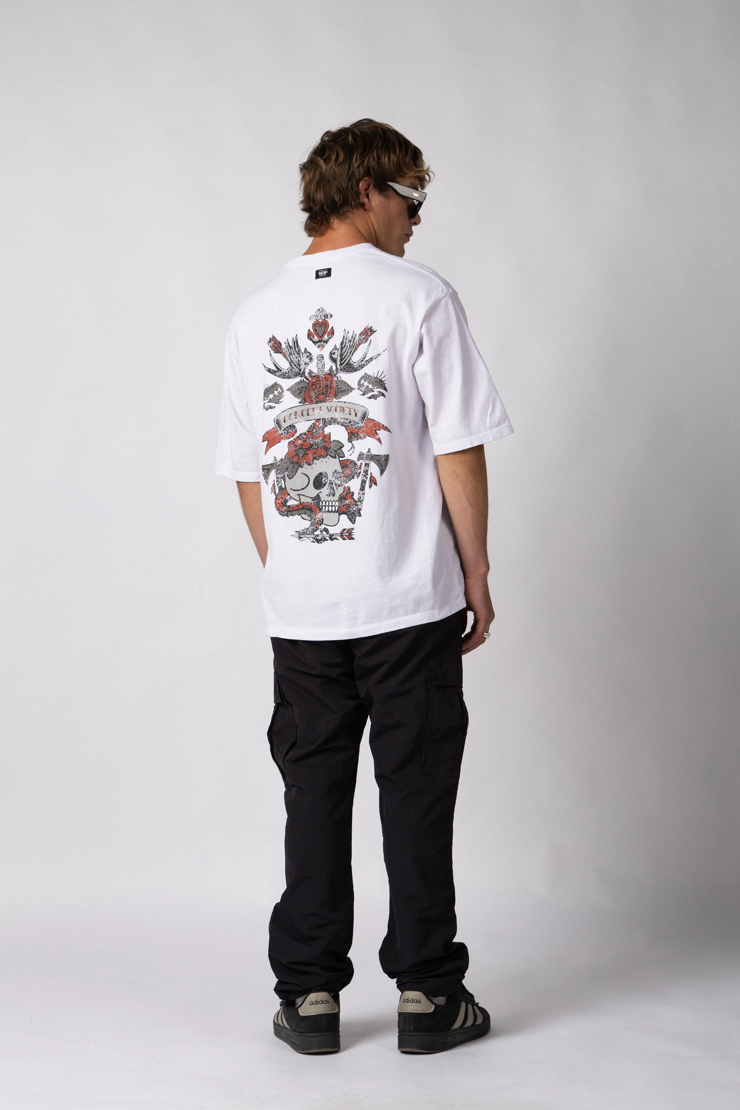 Remera Over Rhy Dead Blanca - Image 5