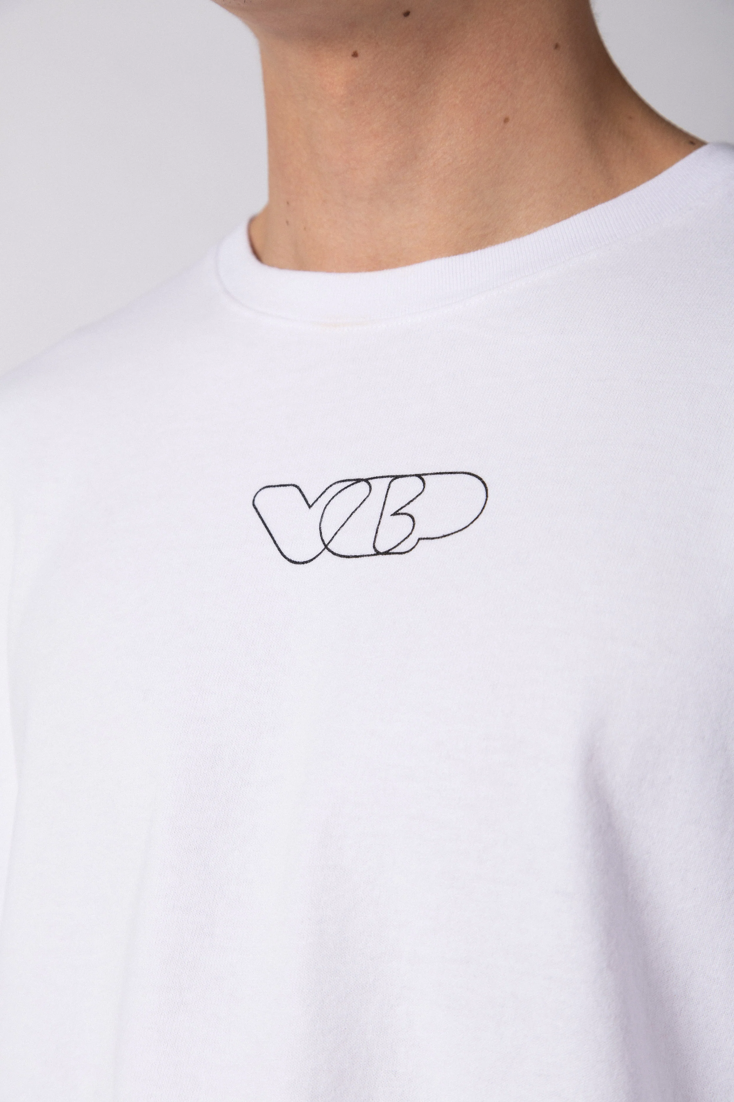 Remera Over Rhy Design Blanca - Image 3