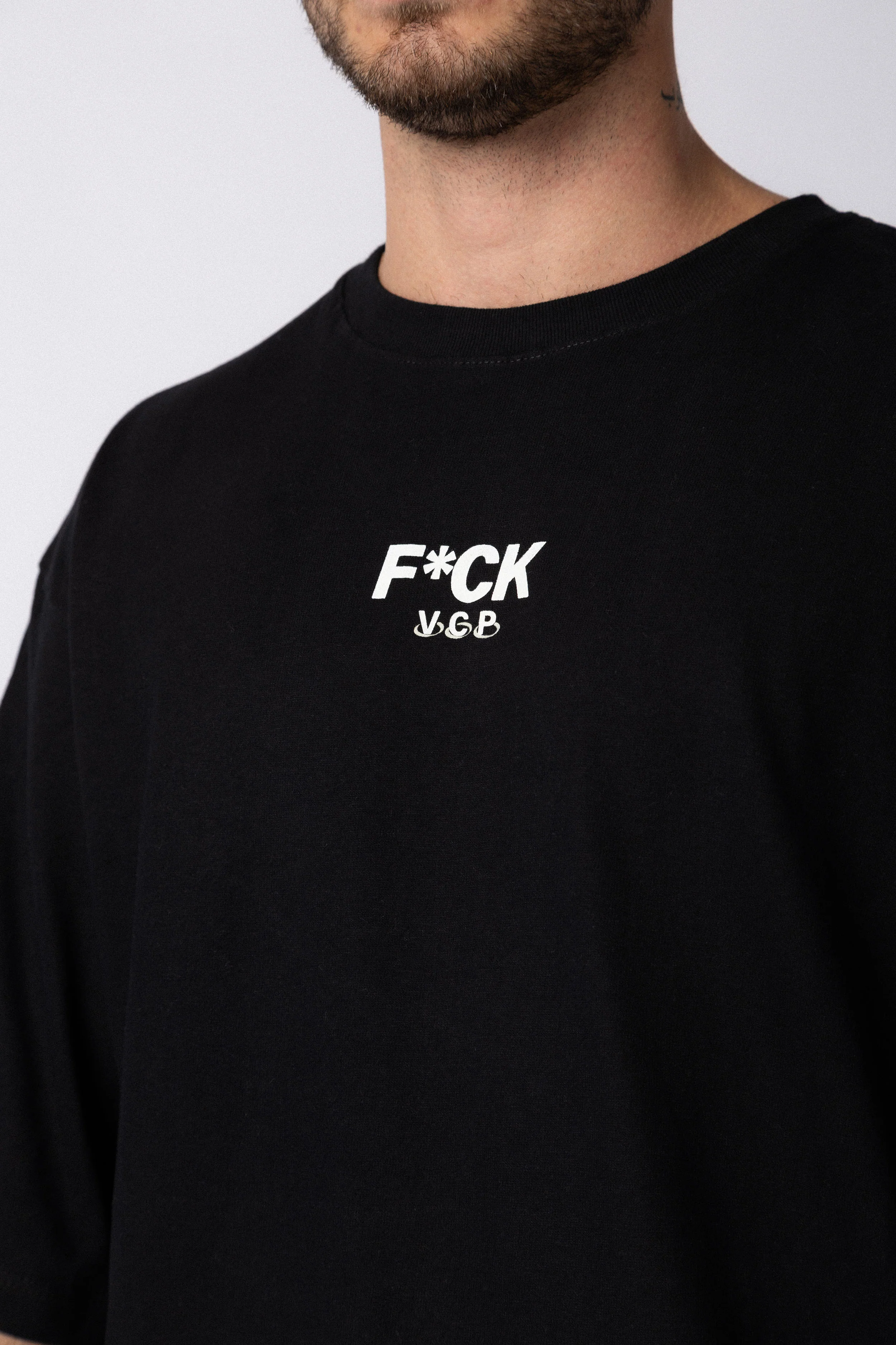 Remera Over Rhy Fuck Negra - Image 2
