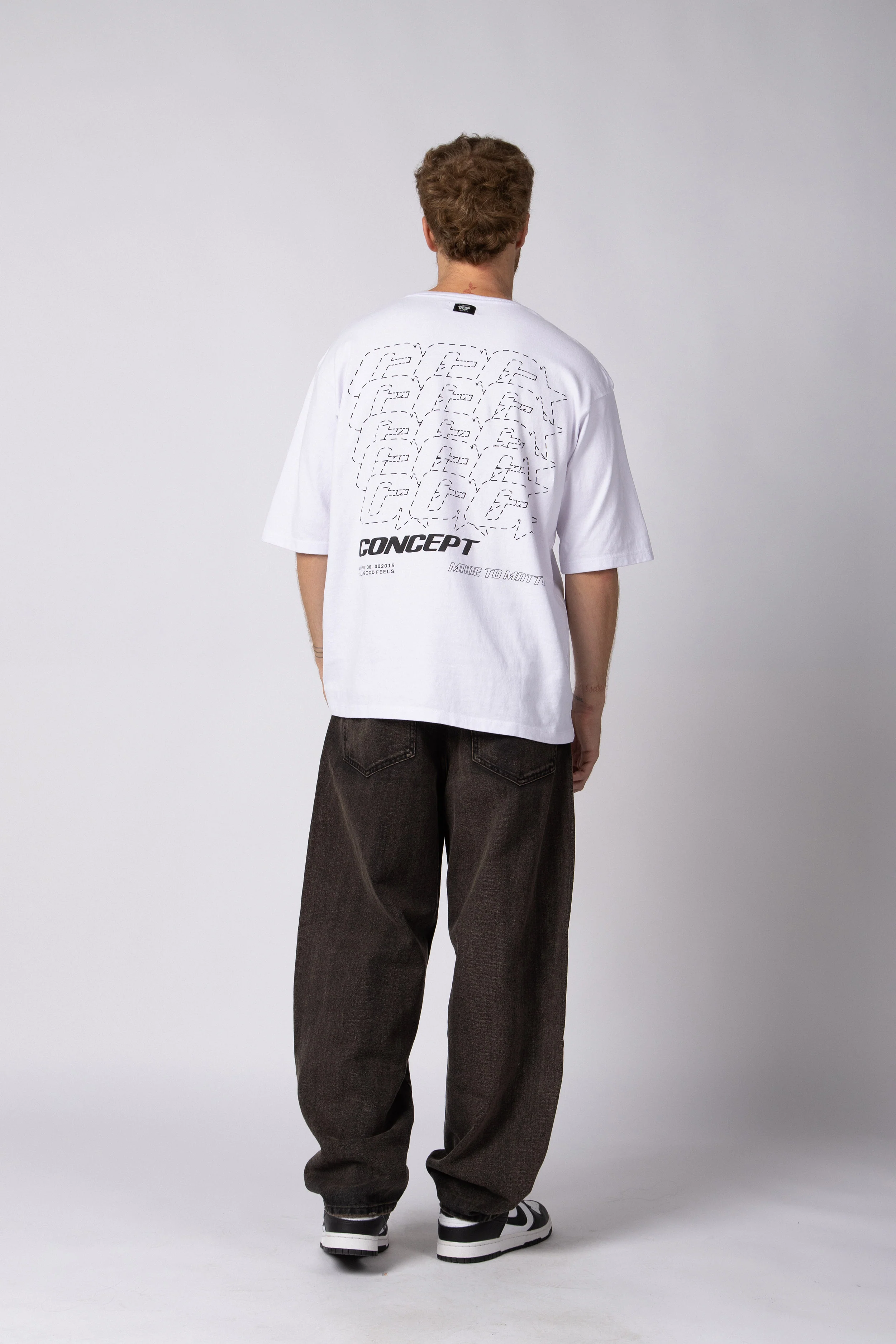 Remera Over Rhy Grid Blanca - Image 5