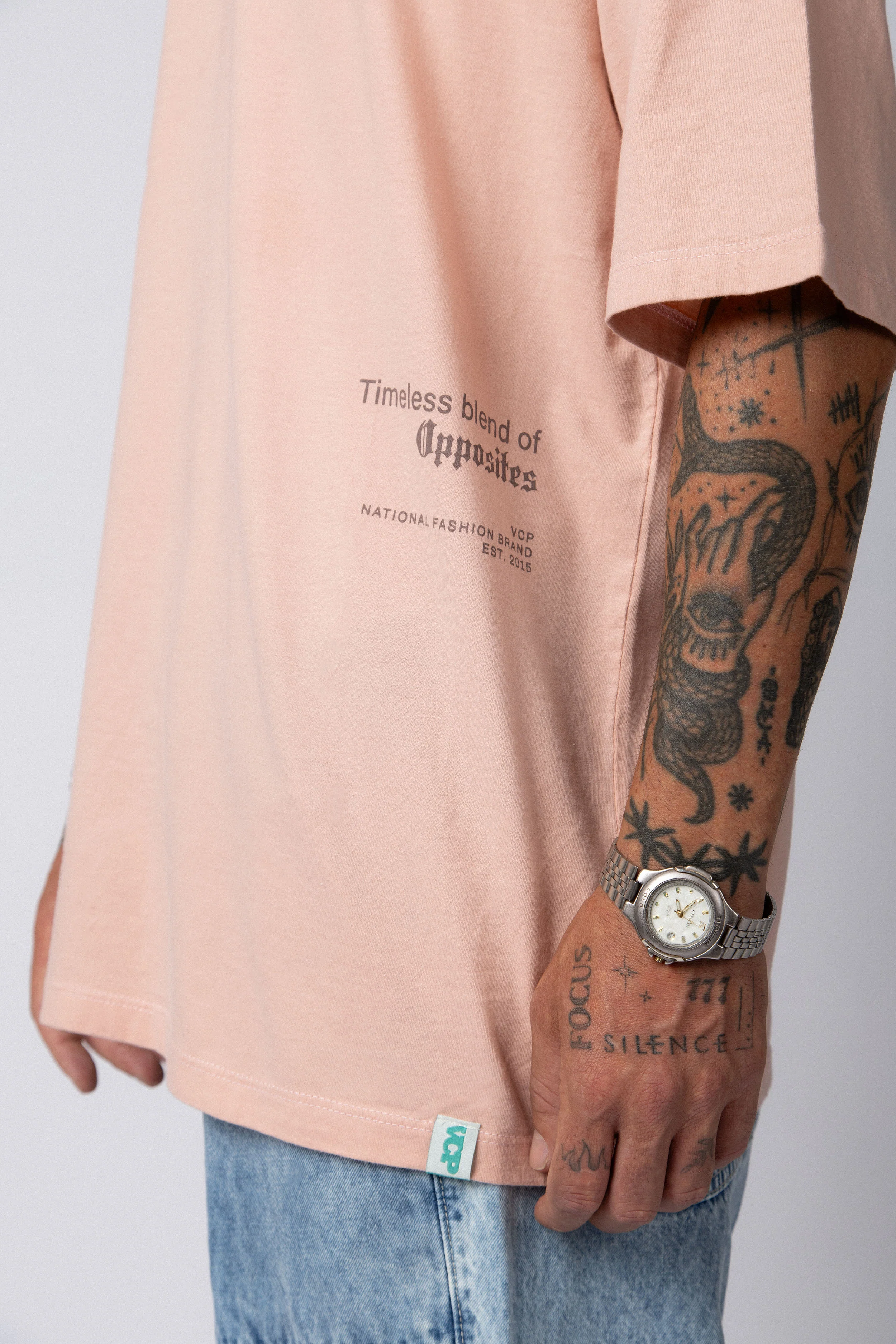 Remera Over Taz Blend Rosa - Image 3