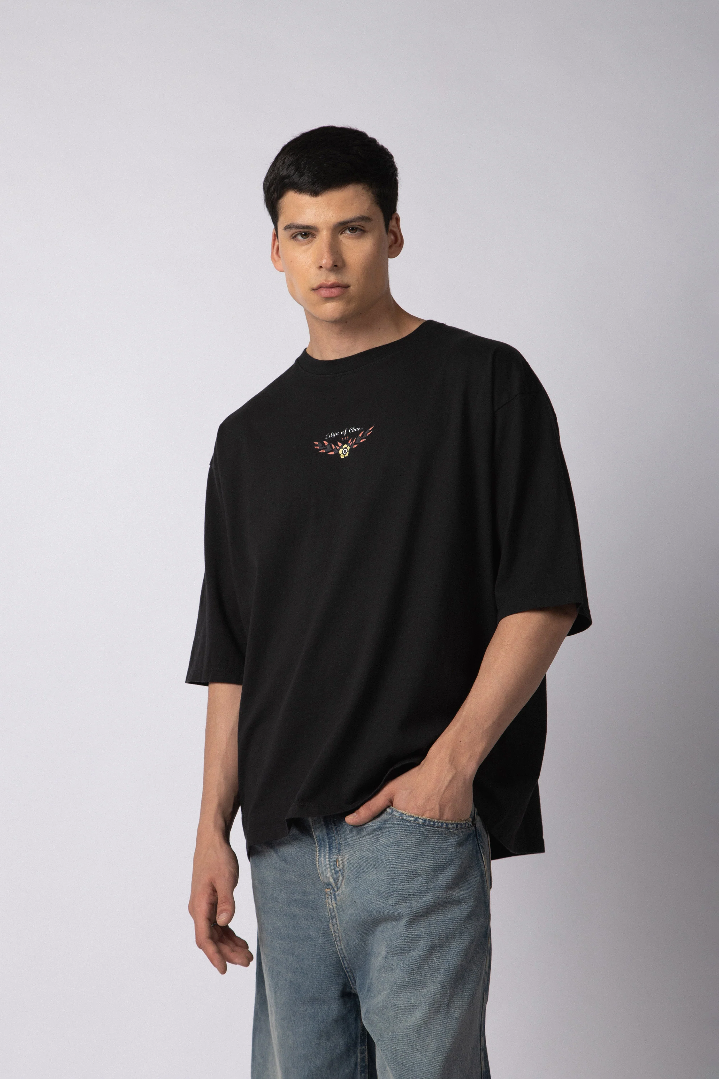 Remera Over Taz Chaos Negra - Image 2