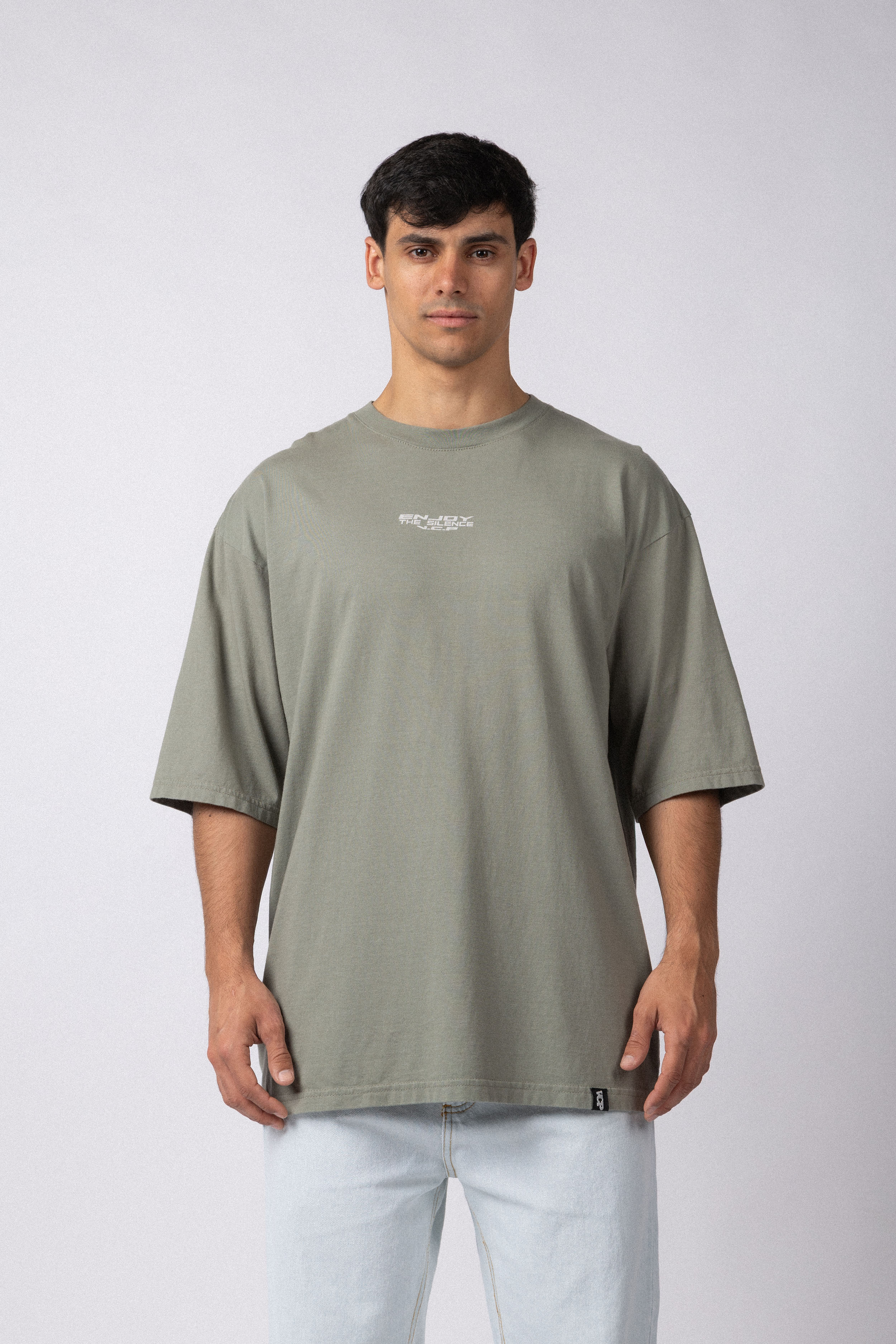 Remera Over Taz Enjoy Verde - Image 3
