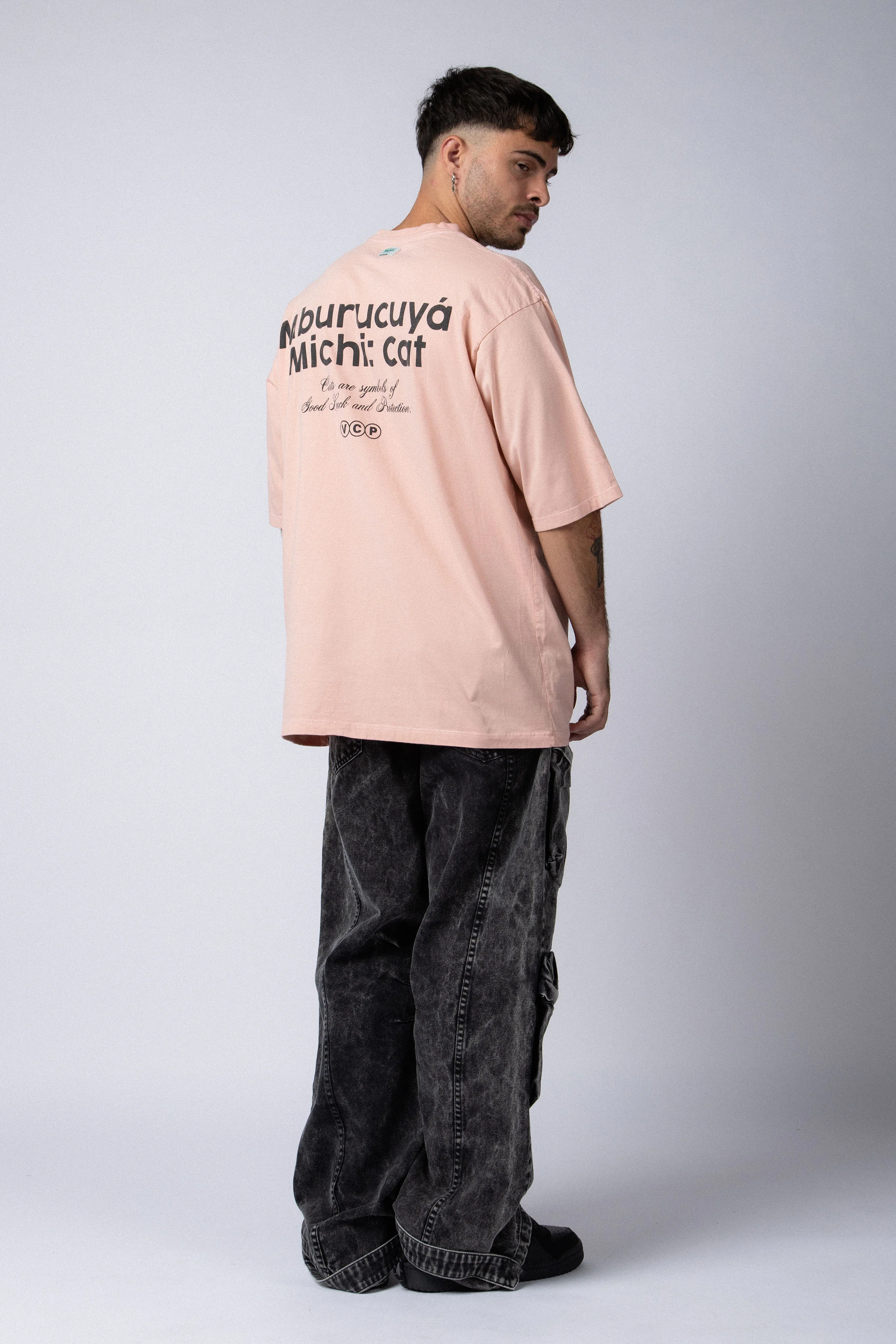Remera Over Taz Michi Rosa - Image 4