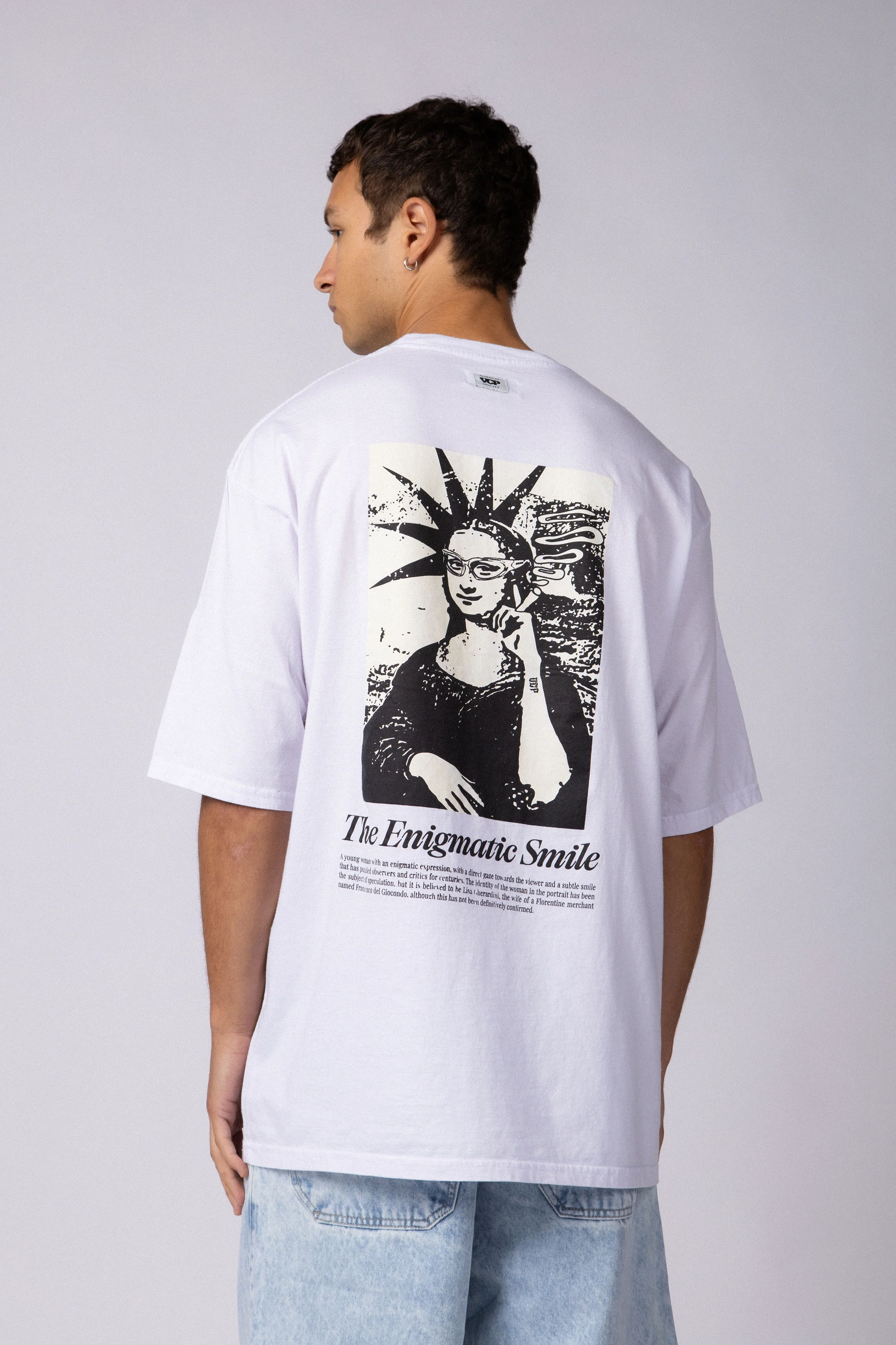 Remera Over Taz Mona Blanca - Image 2