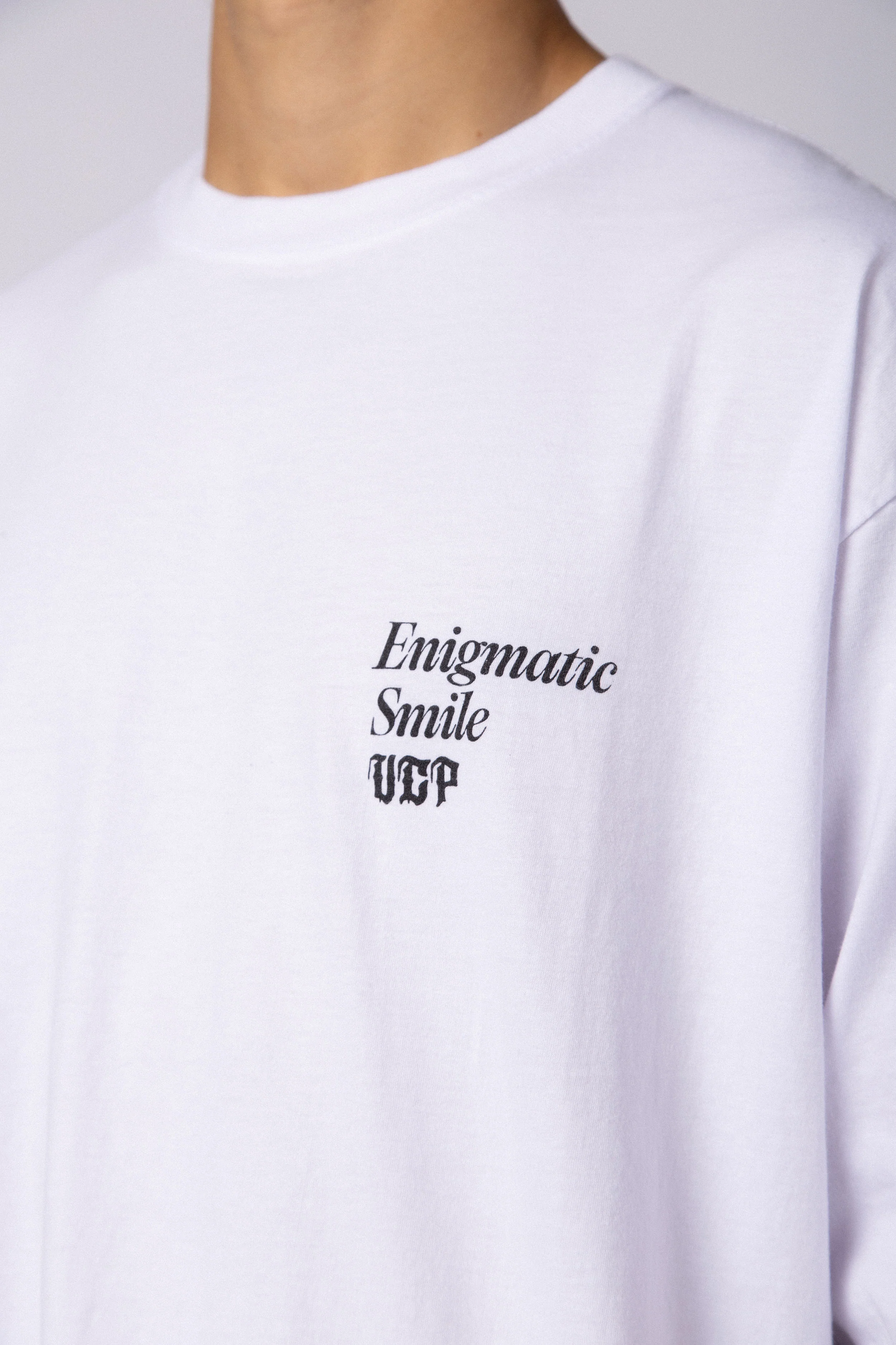 Remera Over Taz Mona Blanca - Image 4