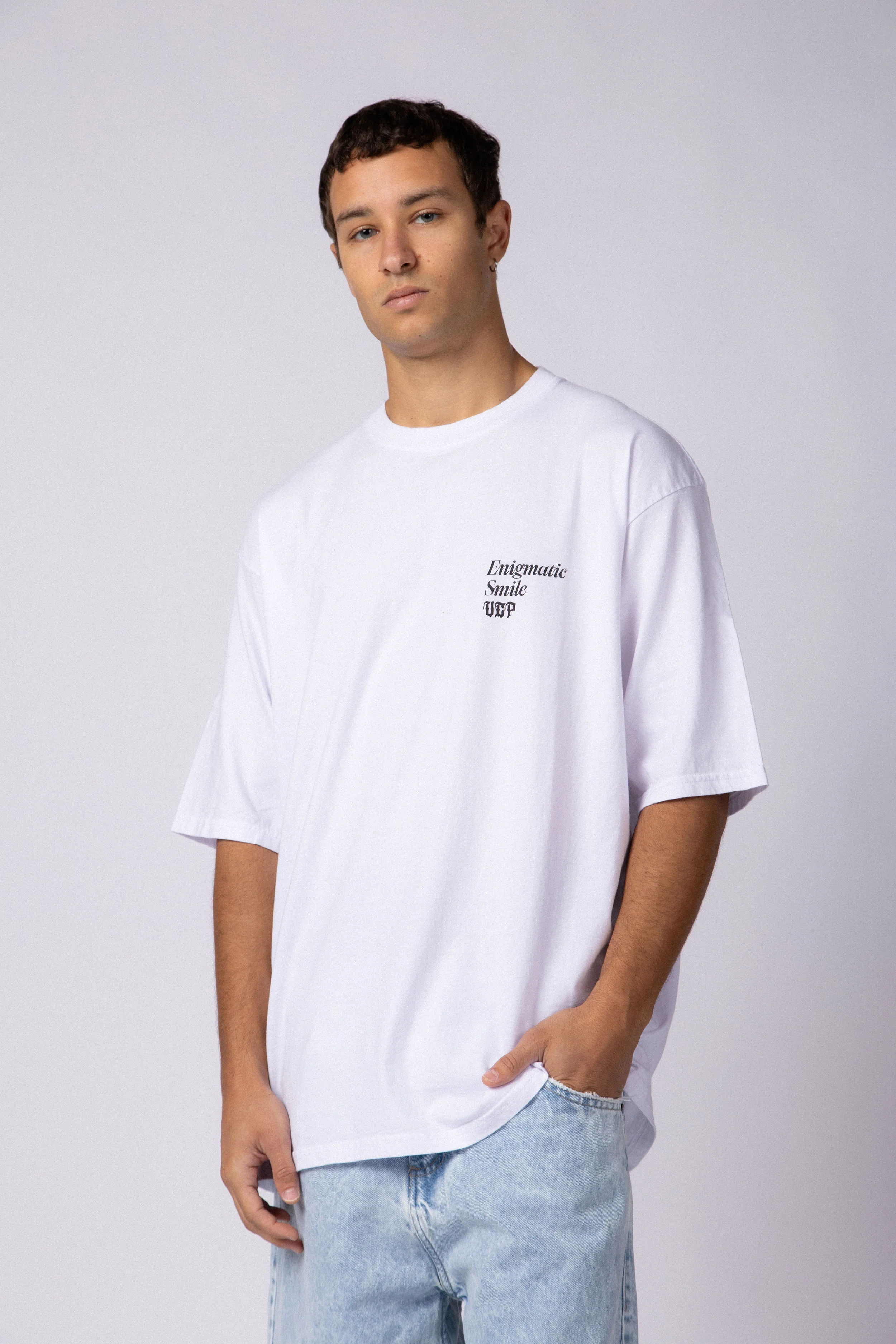 Remera Over Taz Mona Blanca - Image 5