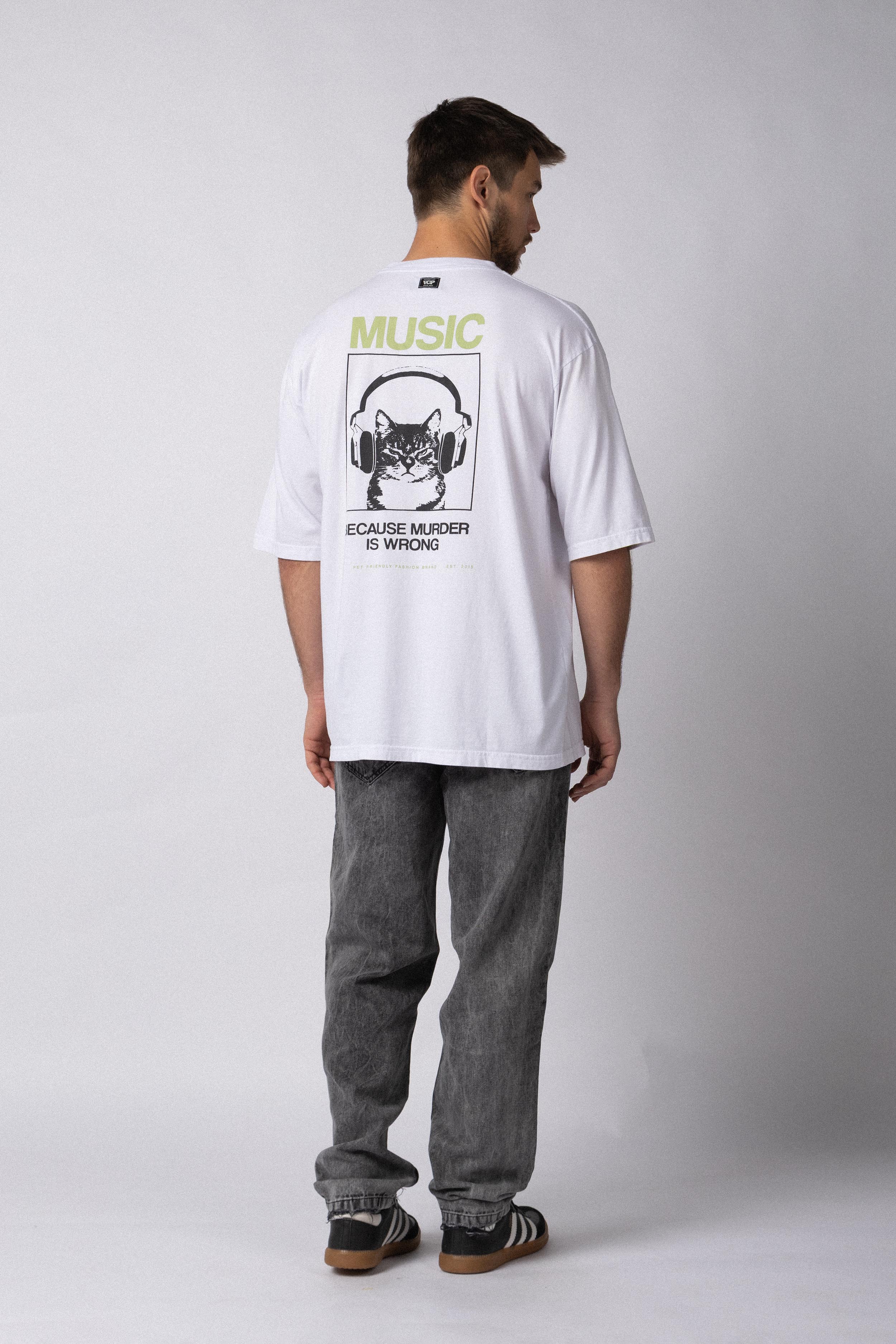 Remera Over Taz Murder Blanca - Image 6