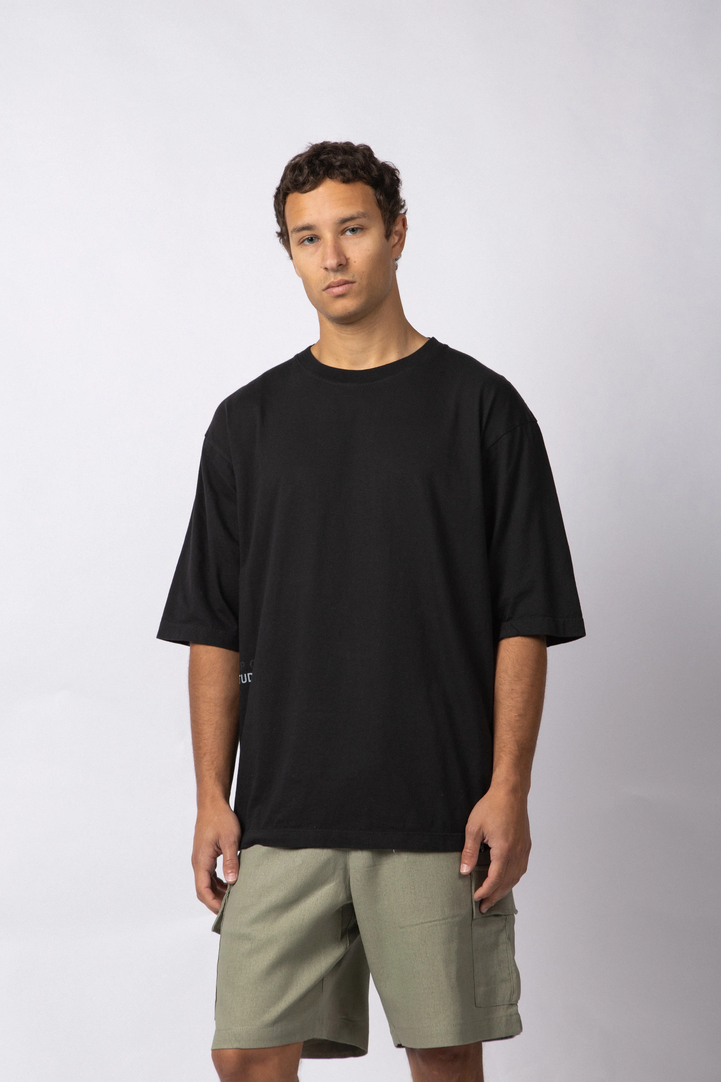 Remera Over Taz XXX Negra - Image 2