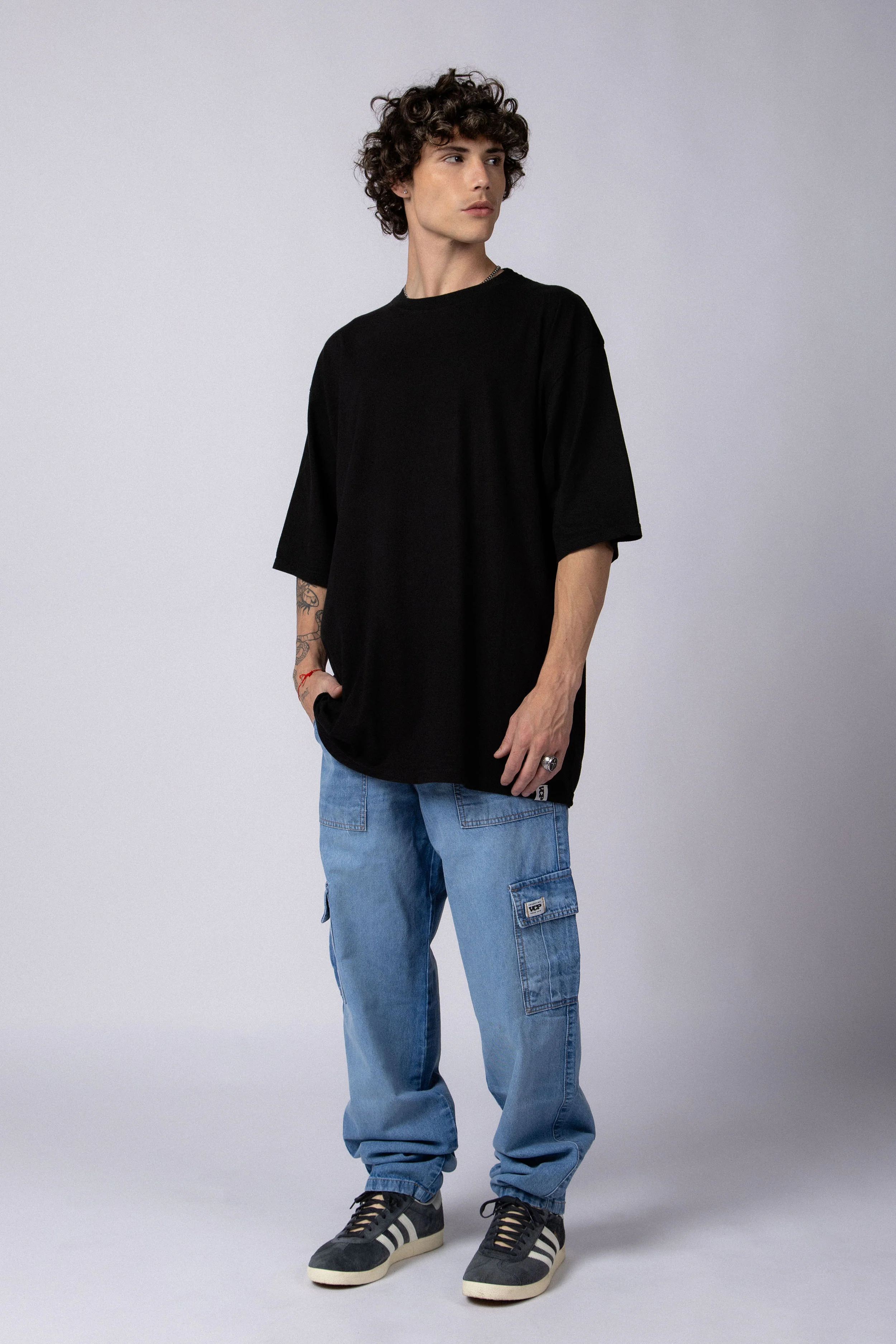 Remera Over Theo Negra - Image 3