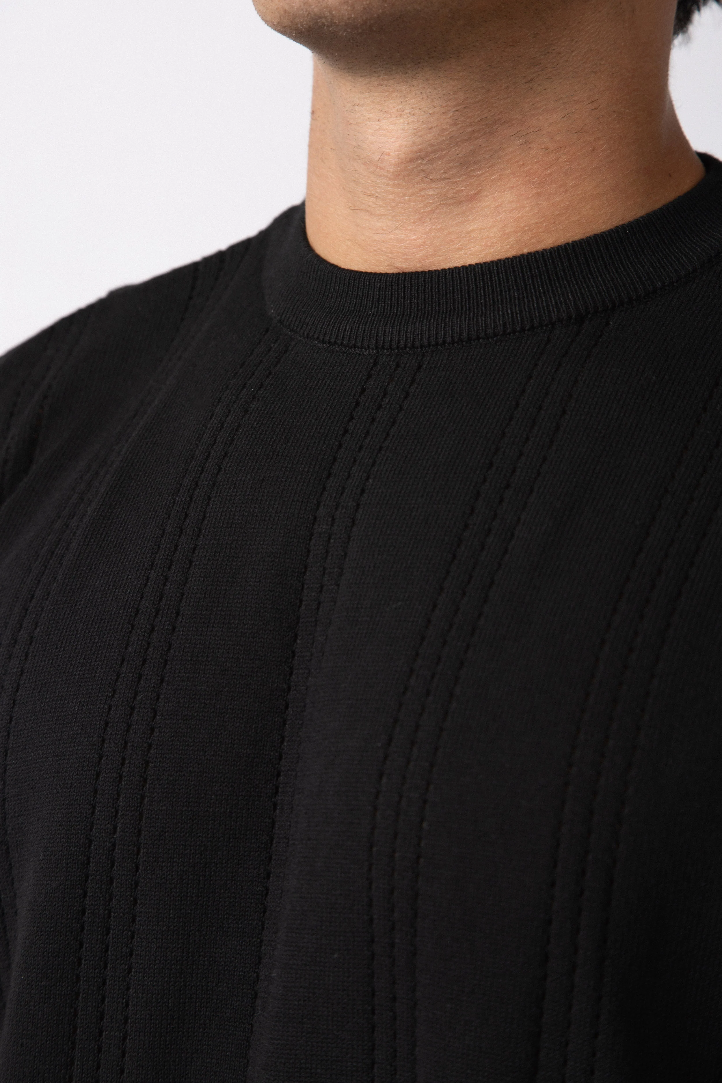 Remera Tejida Vito Negra - Image 2