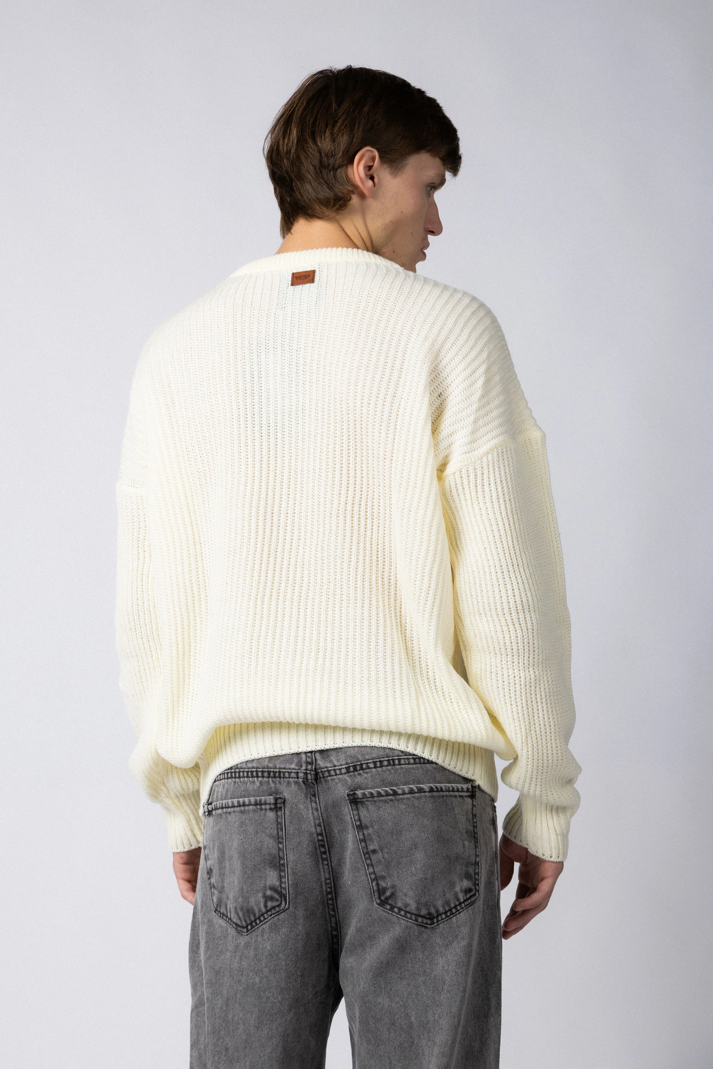 Sweater Over Trekker Crudo - Image 2