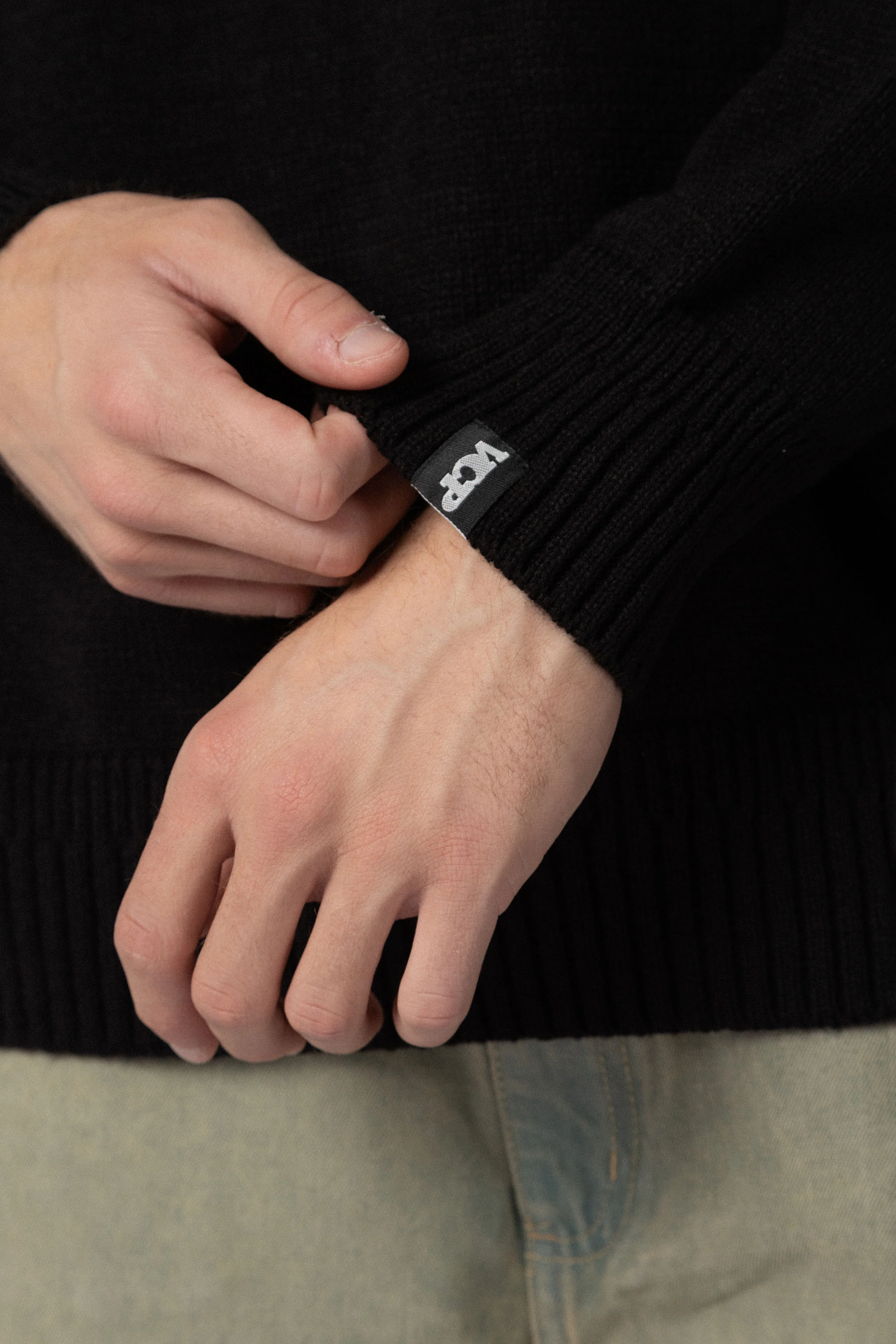 Sweater Over Zuri Negro - Image 4