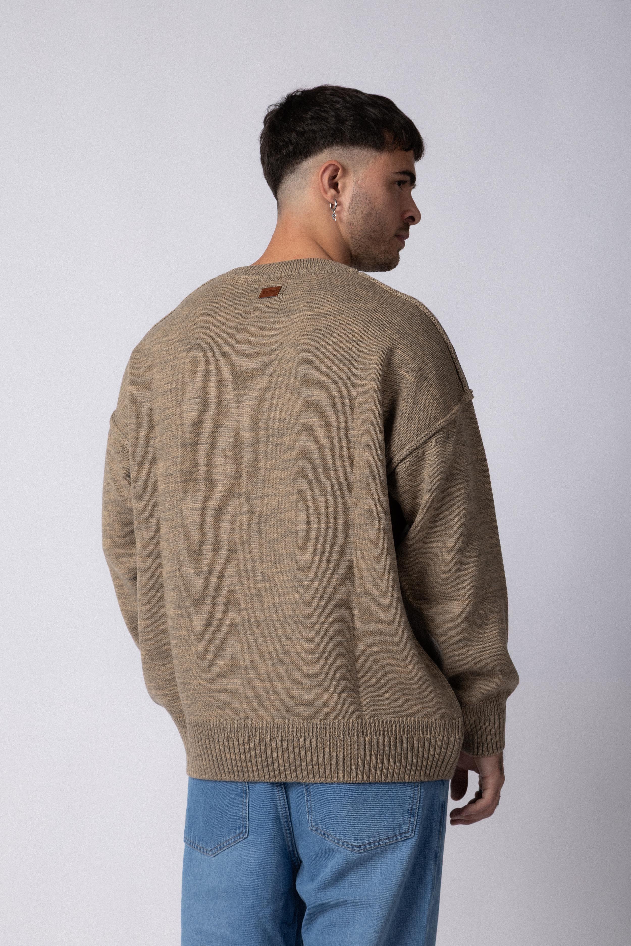 Sweater Over Zuri Vison - Image 2