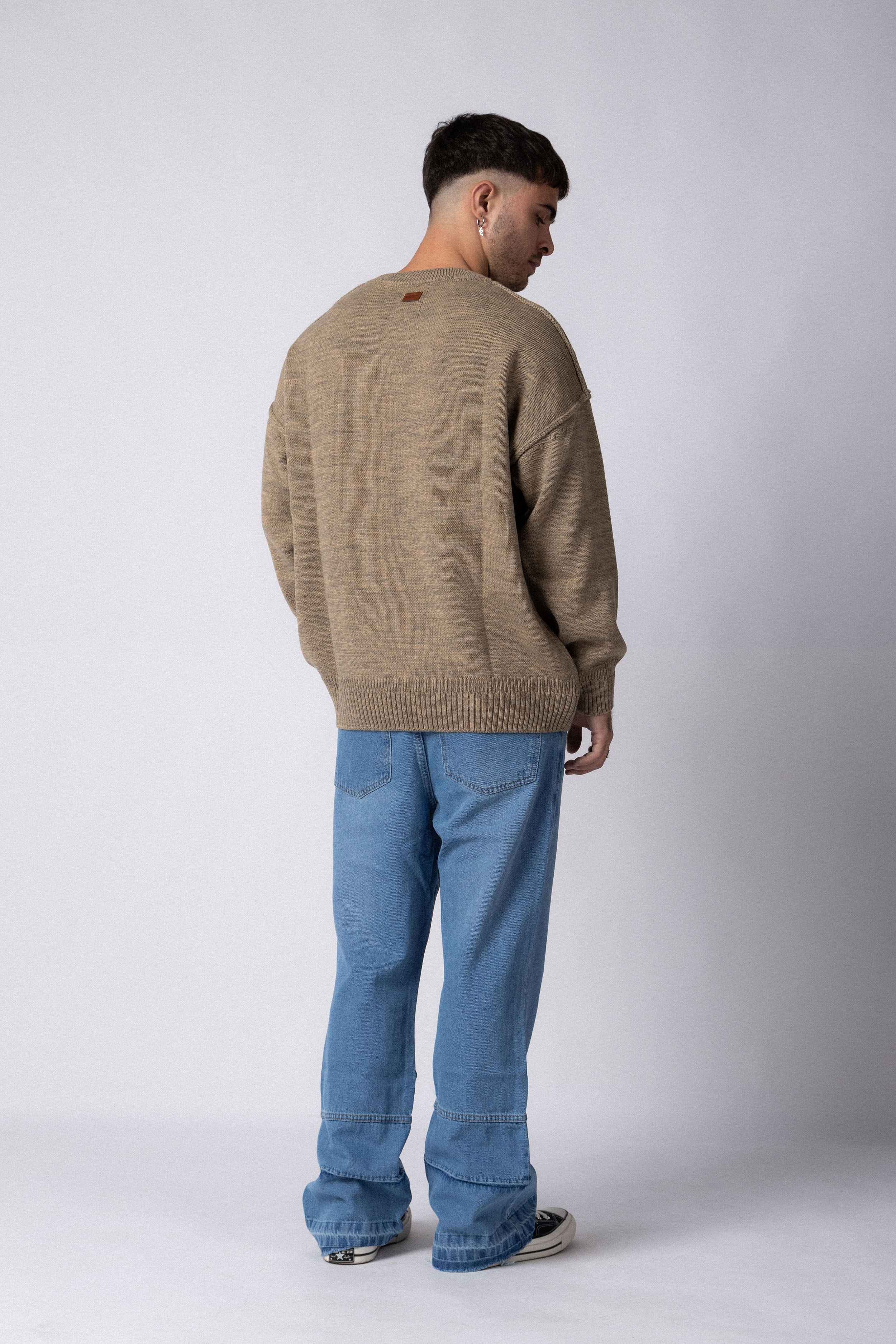 Sweater Over Zuri Vison - Image 6